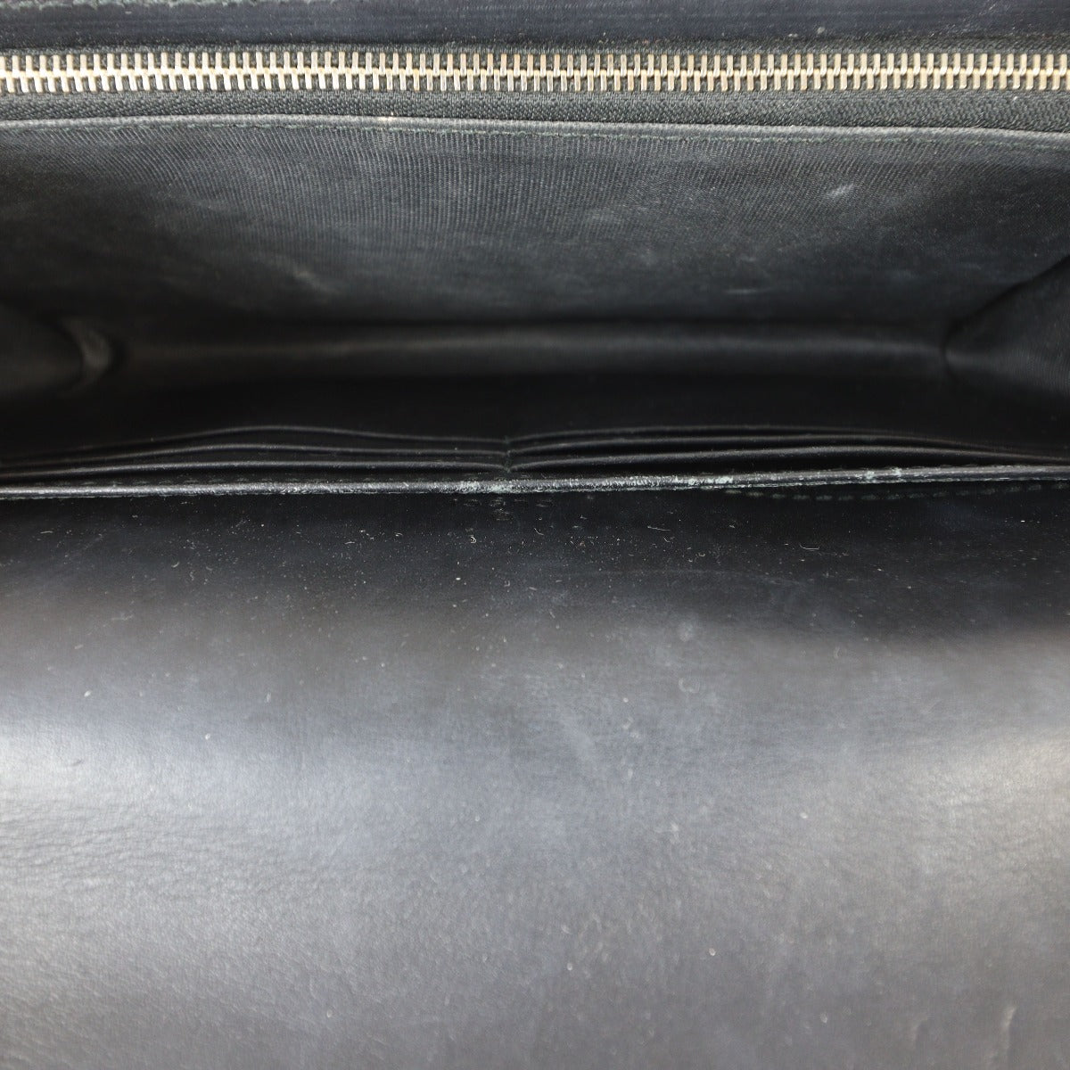 Gucci Guccissima Bow Wallet on Chain