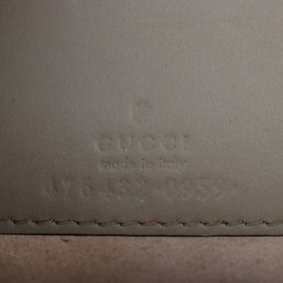 Gucci Dionysus GG Supreme Super Mini Bag