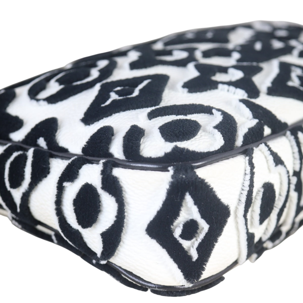 Louis Vuitton LVxUF Pochette Accessoires Tufted Canvas