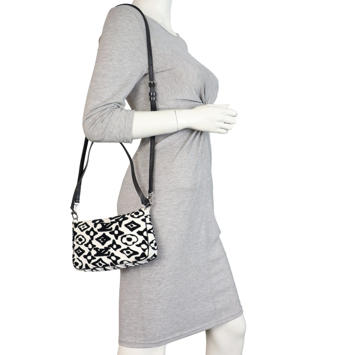 Louis Vuitton LVxUF Pochette Accessoires Tufted Canvas