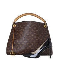 Louis Vuitton Artsy MM Monogram