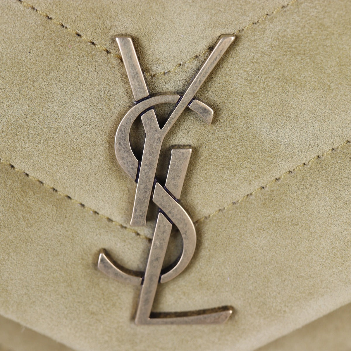 Saint Laurent Toy Loulou Suede