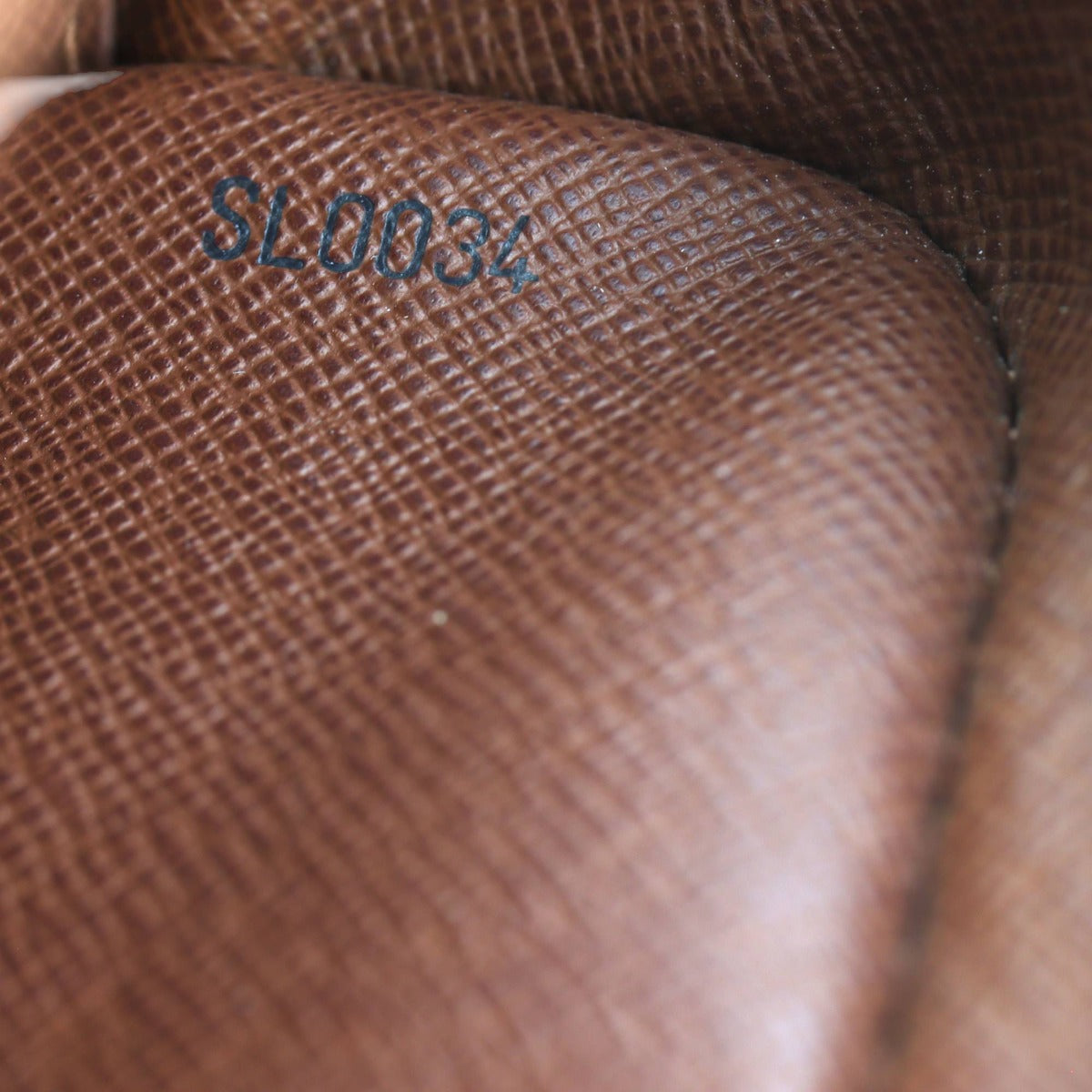 Louis Vuitton Trocadero 30 Monogram