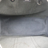 Louis Vuitton Kendall GM Taiga