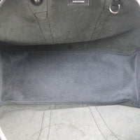 Louis Vuitton Kendall GM Taiga