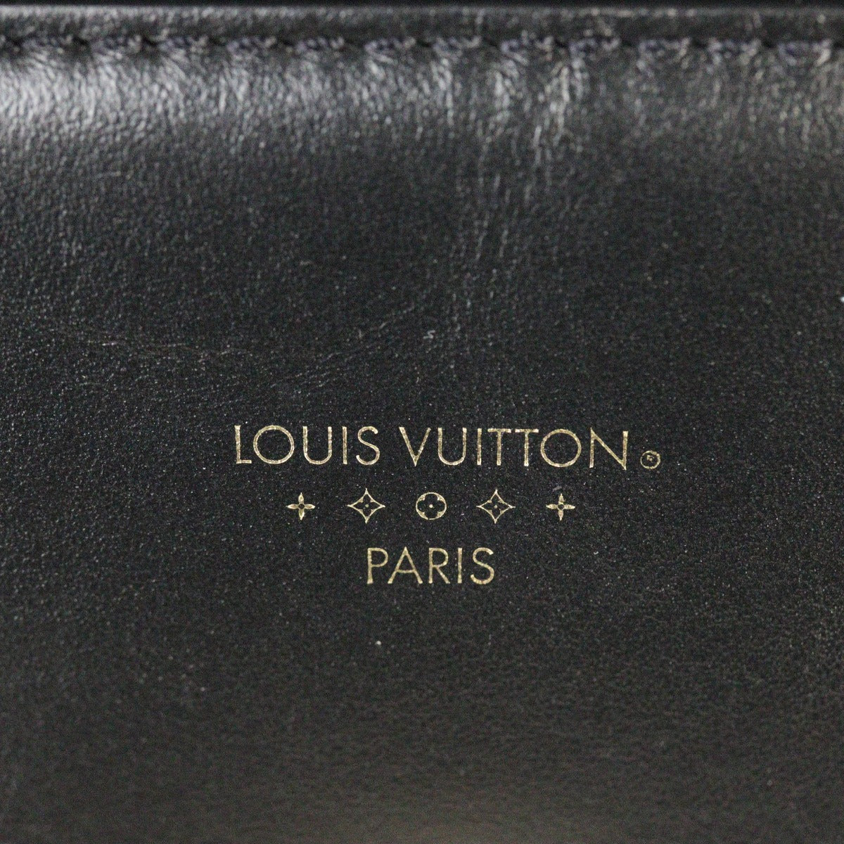 Louis Vuitton LV Pont 9
