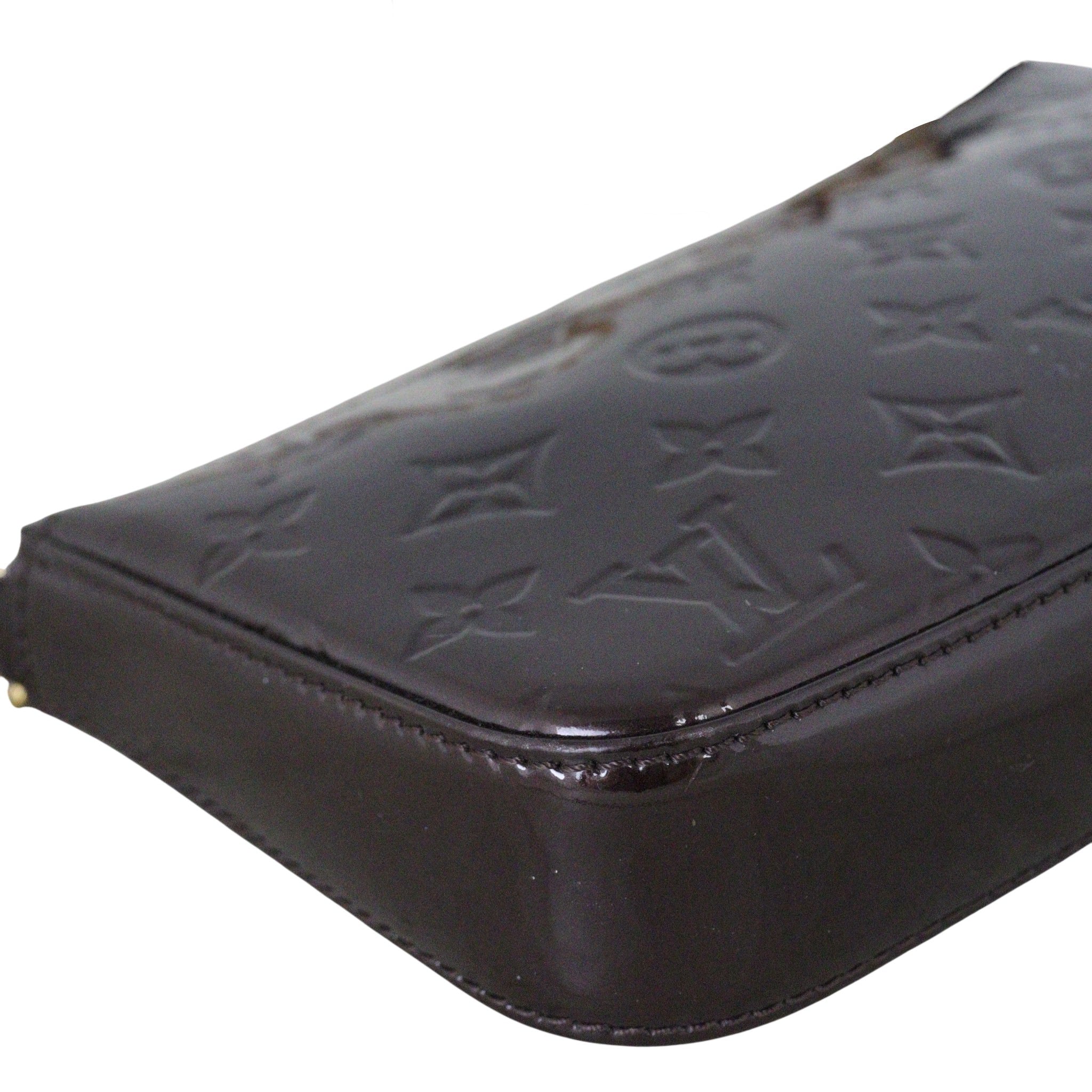 Louis Vuitton Pochette Accessoires Monogram Vernis