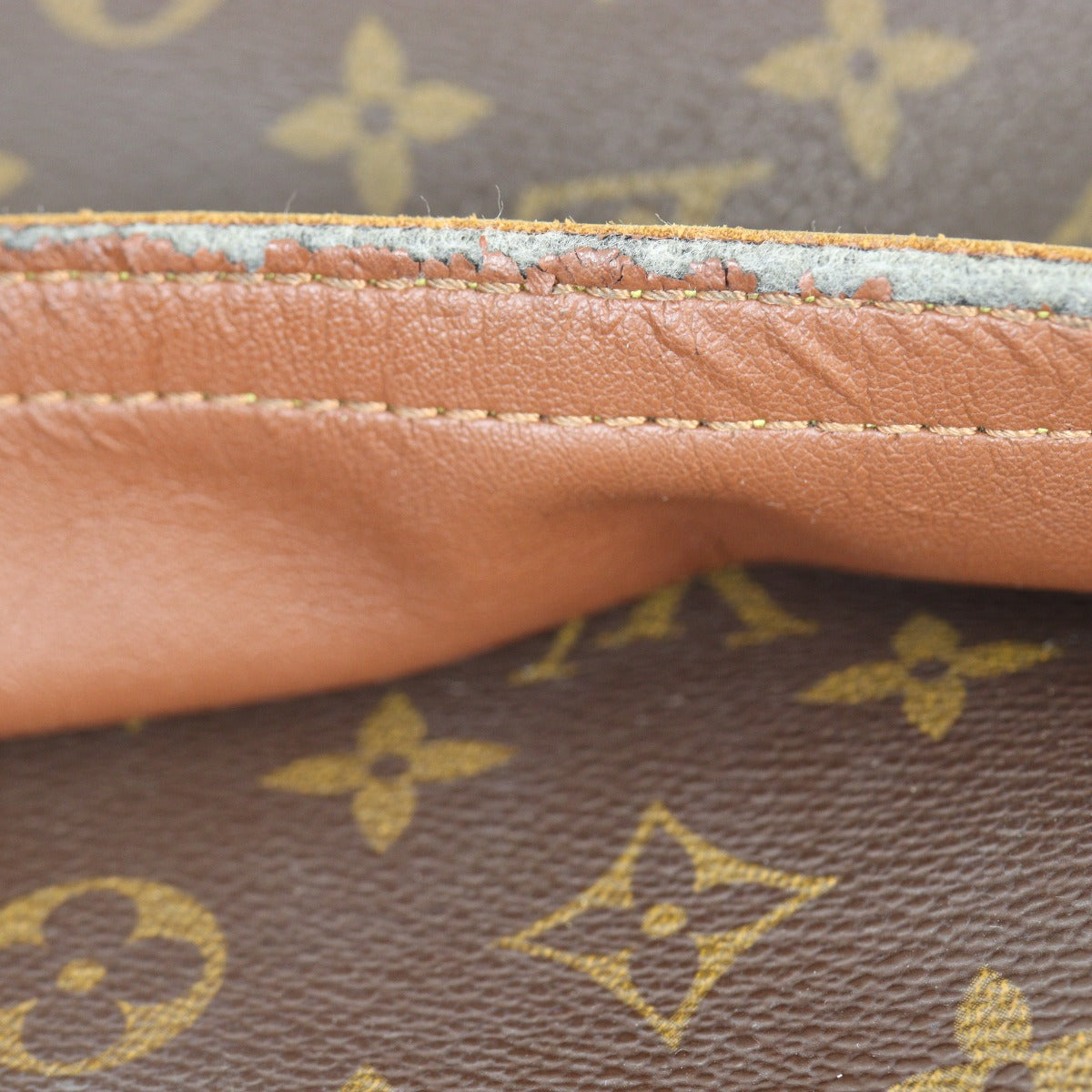 Louis Vuitton Trocadero 27 Monogram