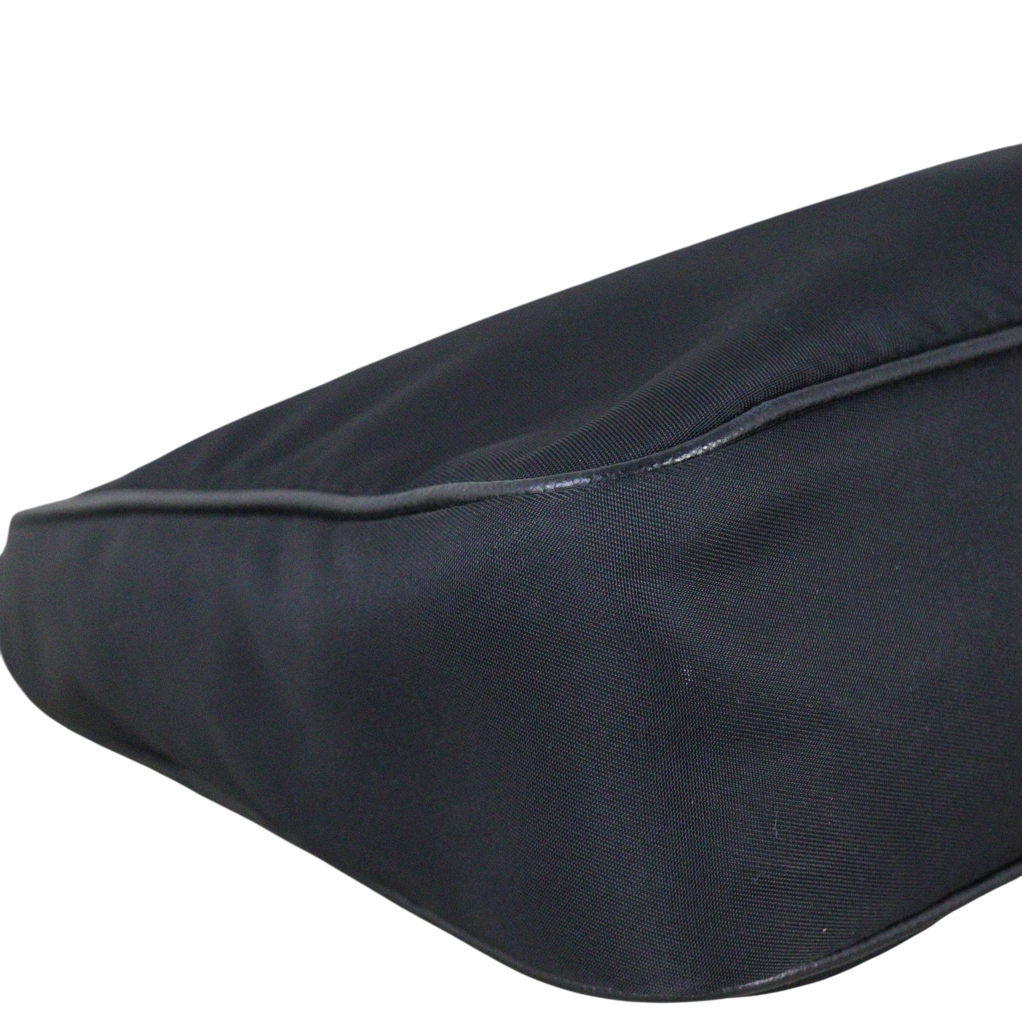 Prada Re-Edition 2005 Tessuto Shoulder Bag