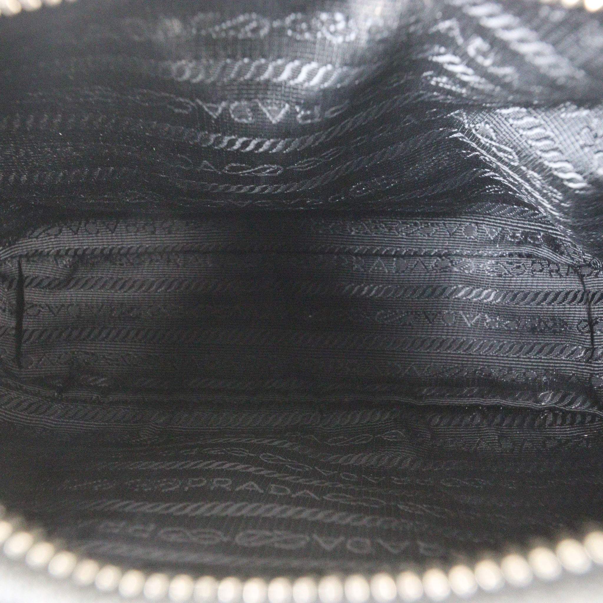 Prada Re-Edition 2005 Tessuto Shoulder Bag