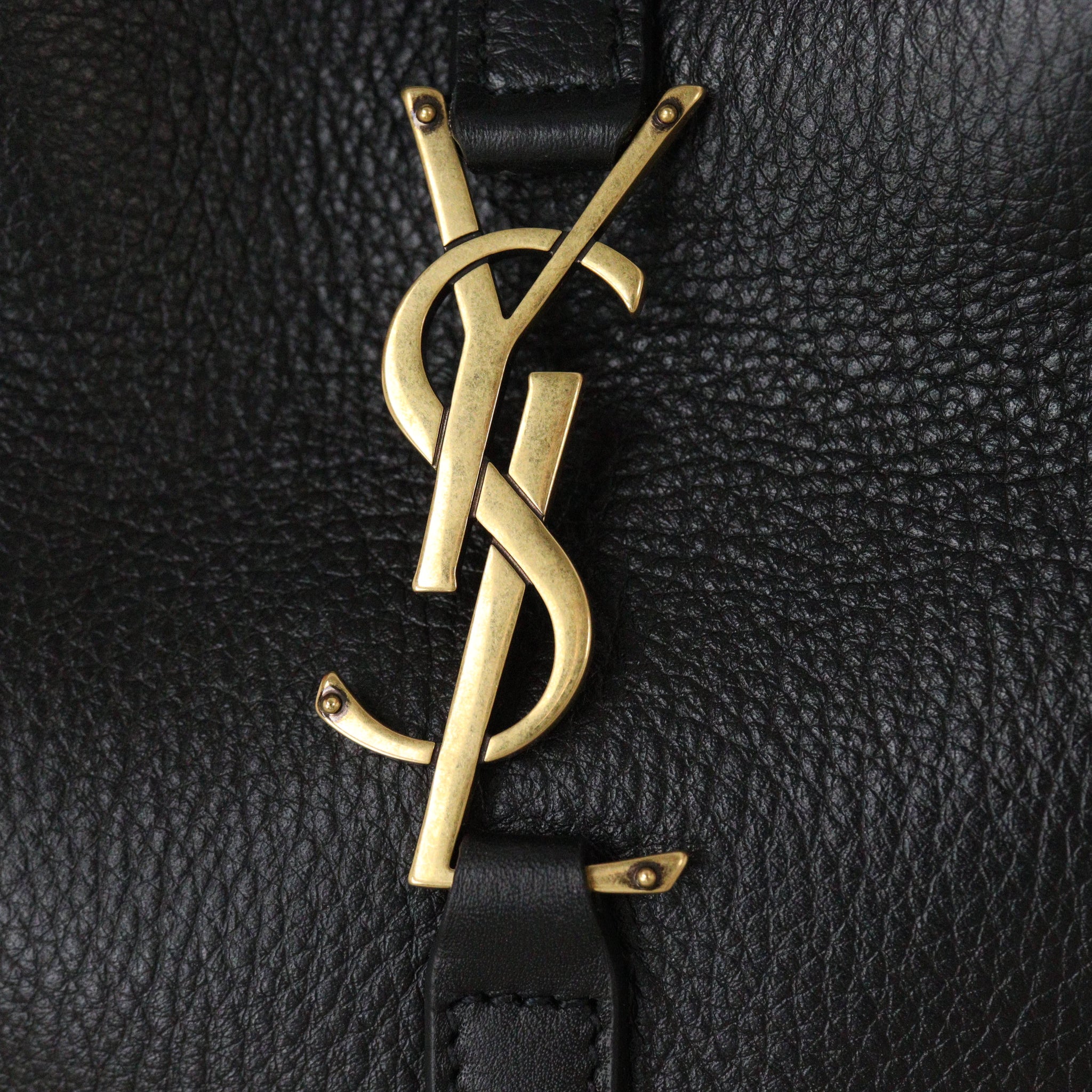 Saint Laurent Le 5 a 7 Soft Small Shoulder Bag
