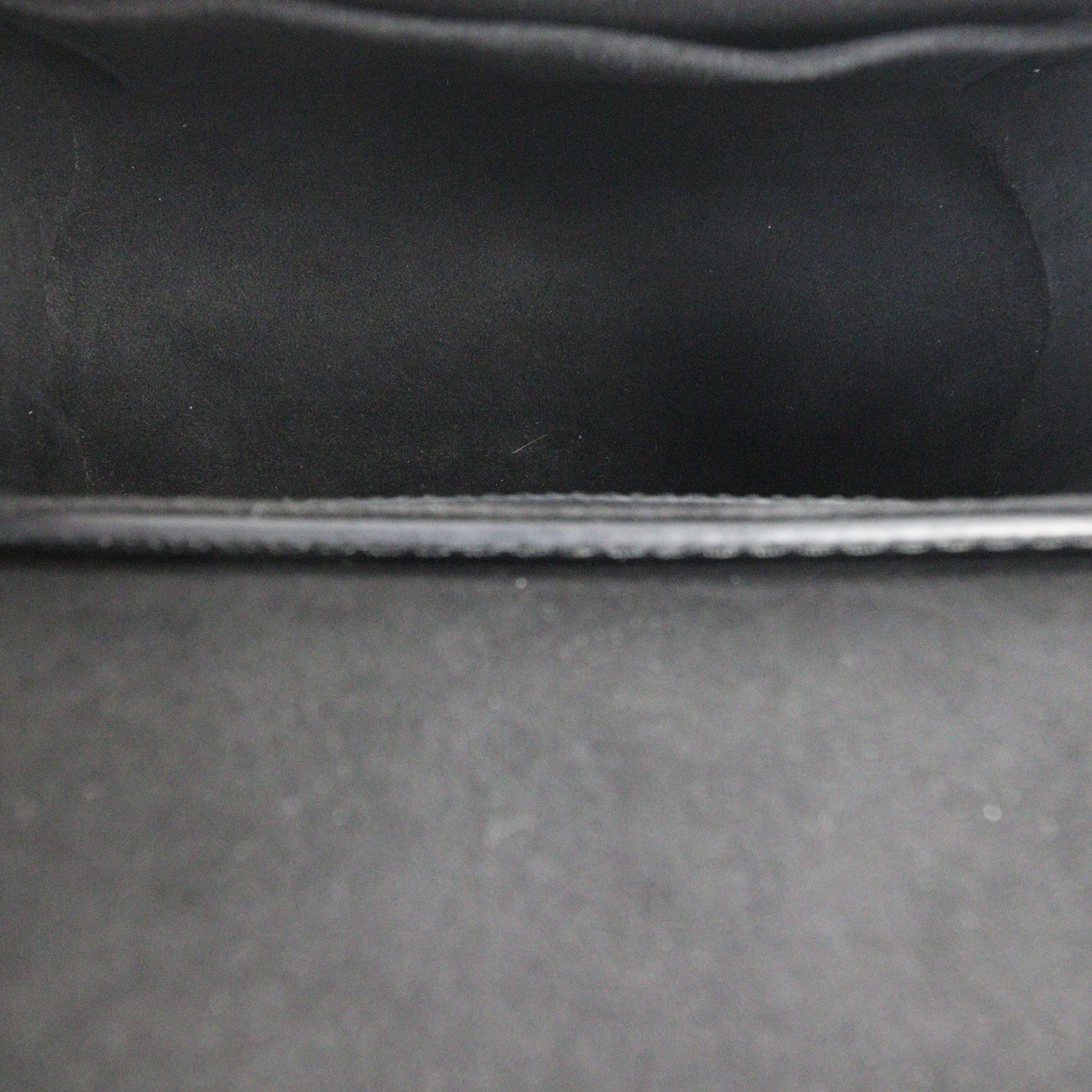 Louis Vuitton Twist Slim PM Epi