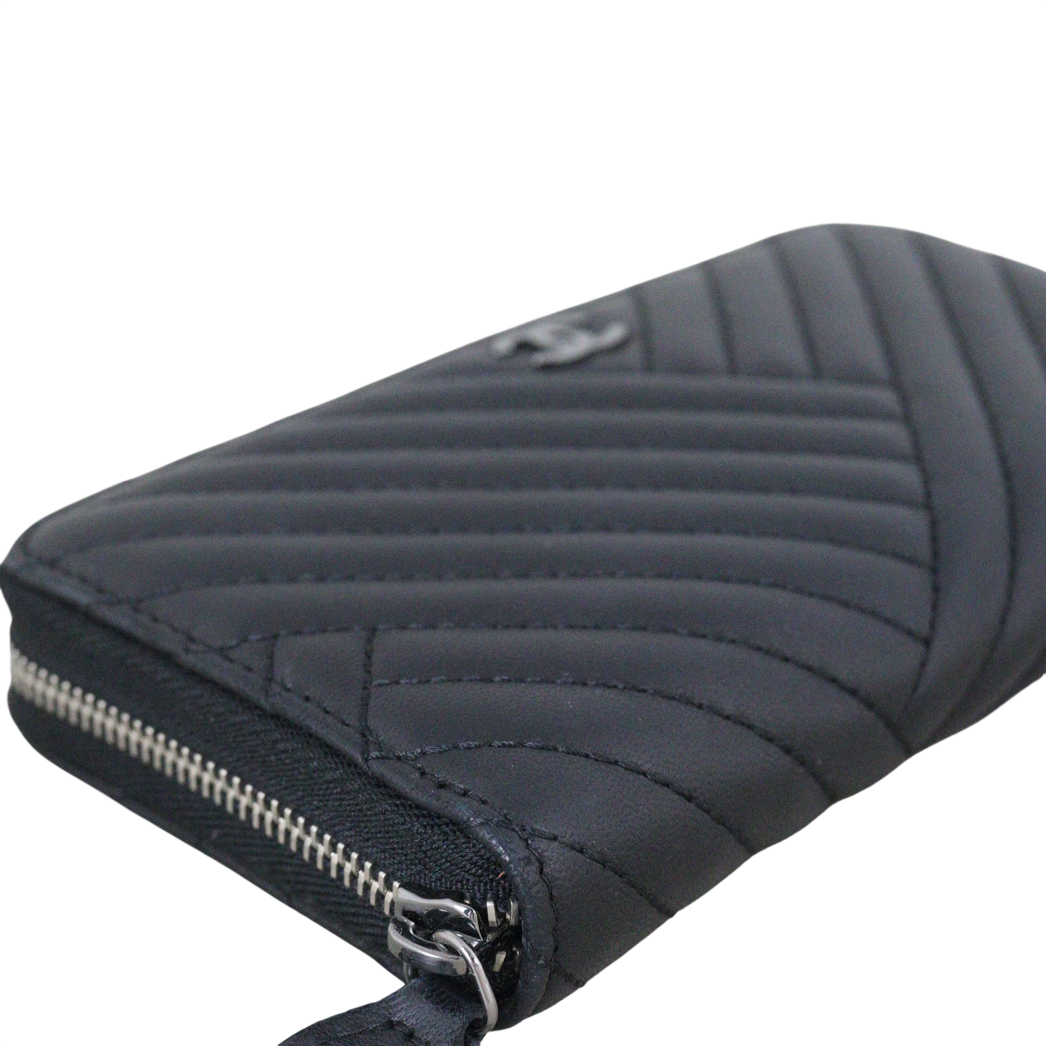 Chanel Chevron Zipped Wallet
