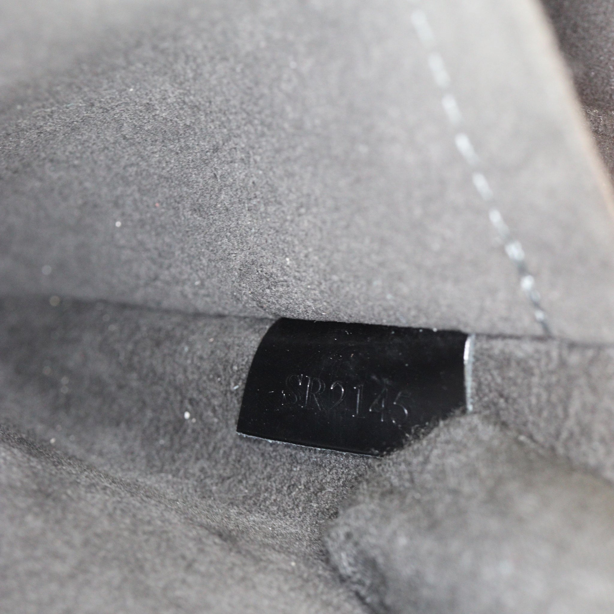 Louis Vuitton Twist MM Epi