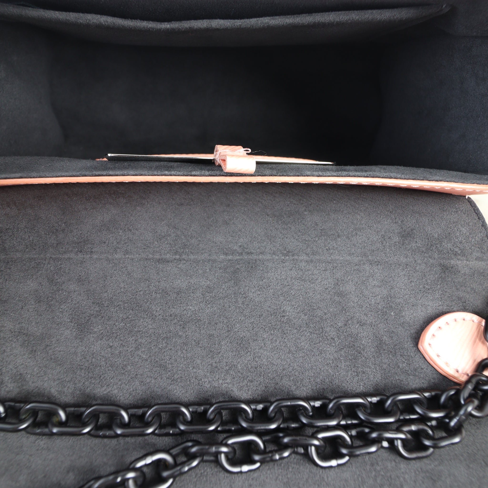 Louis Vuitton Twist MM Epi