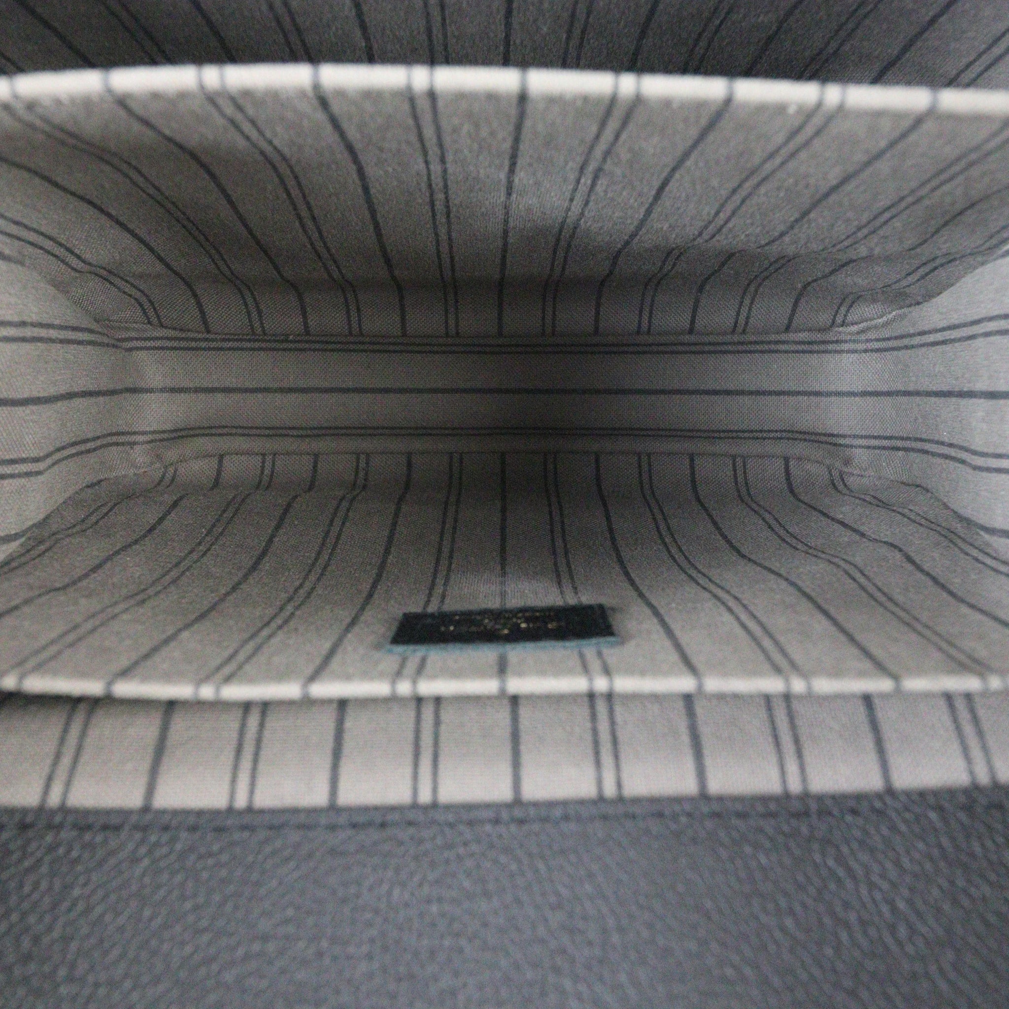 Louis Vuitton Pochette Metis Monogram Empreinte