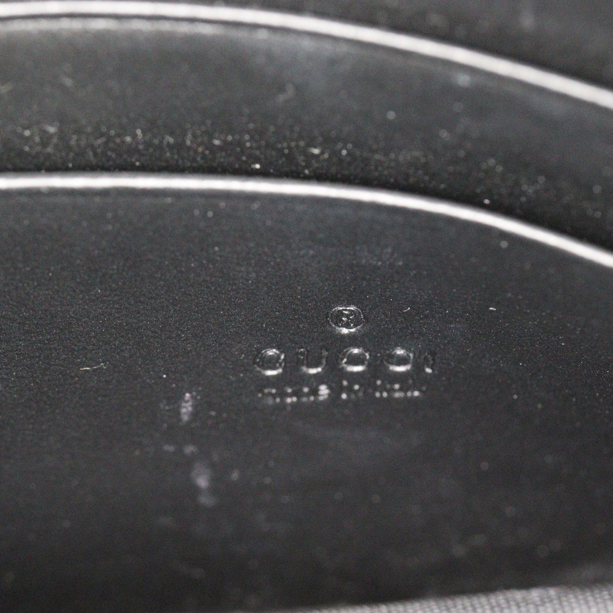 Gucci Guccissima Interlocking G Wallet on Chain