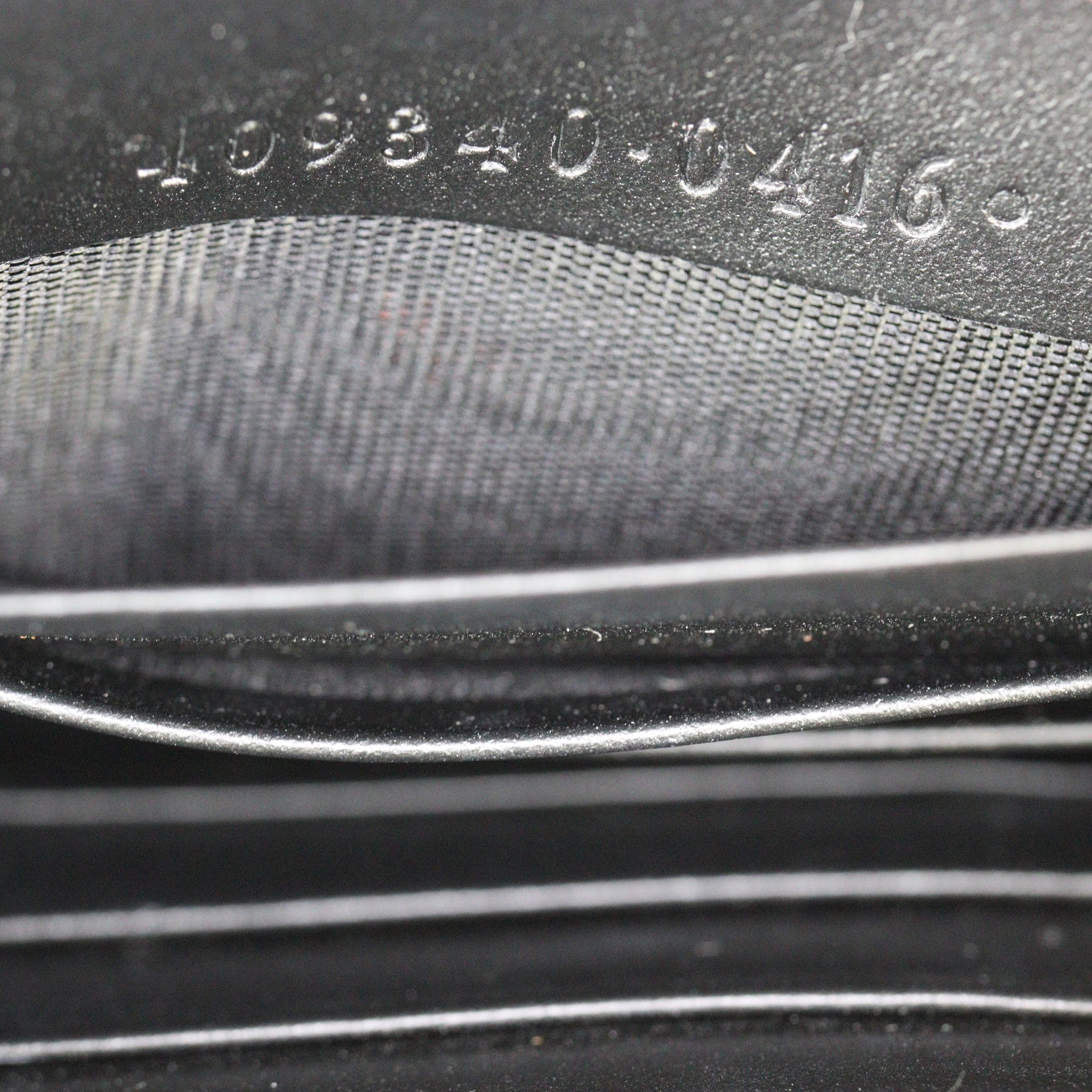 Gucci Guccissima Interlocking G Wallet on Chain