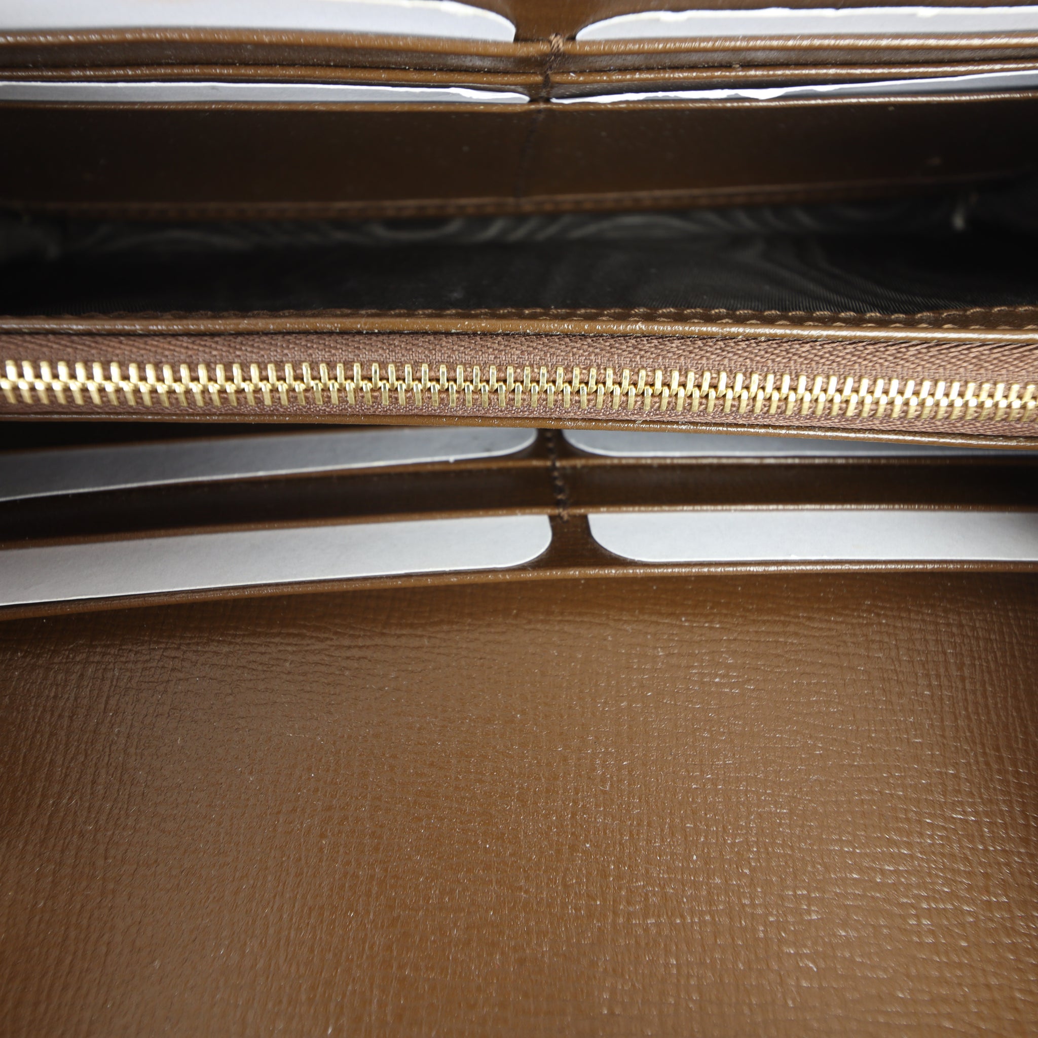 Gucci Jackie 1961 GG Supreme Wallet on Chain