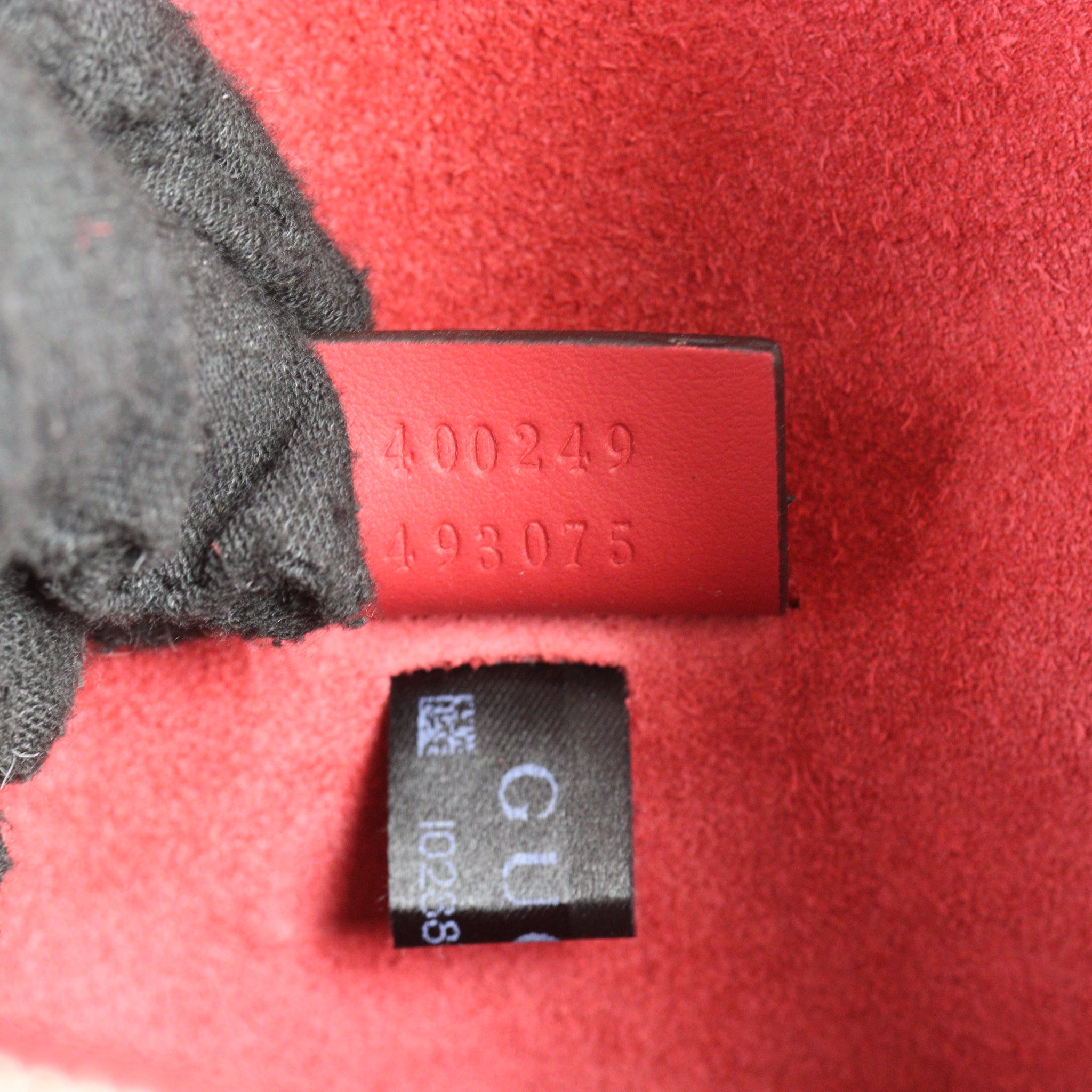 Gucci Dionysus GG Supreme Small Shoulder Bag