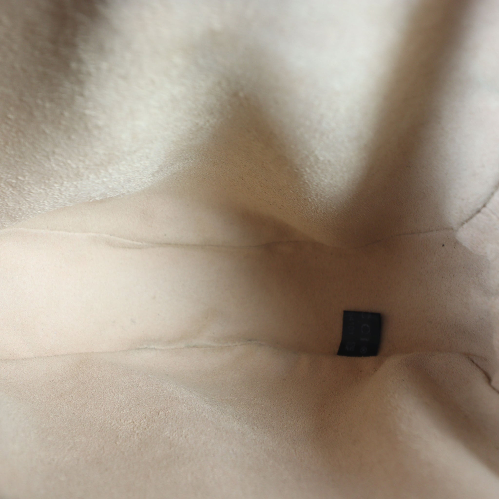 Gucci GG Marmont Round Chain Shoulder Bag