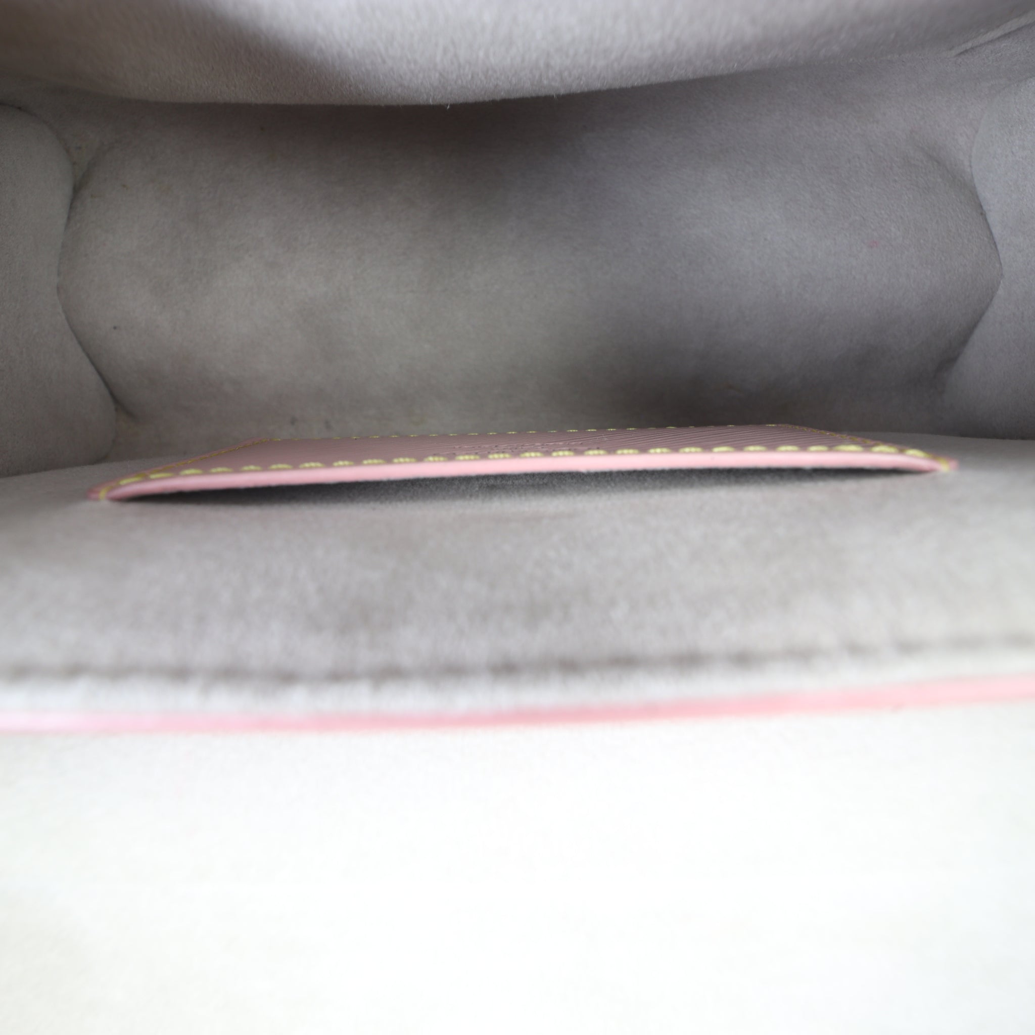 Louis Vuitton Twist MM Epi