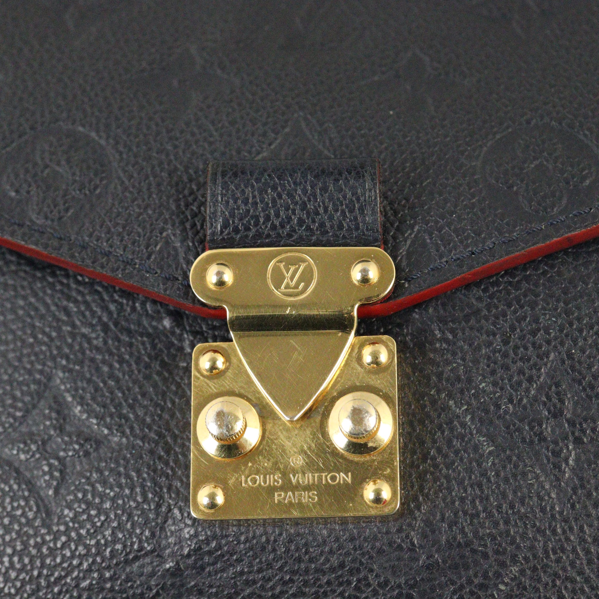 Louis Vuitton Pochette Metis Monogram Empreinte