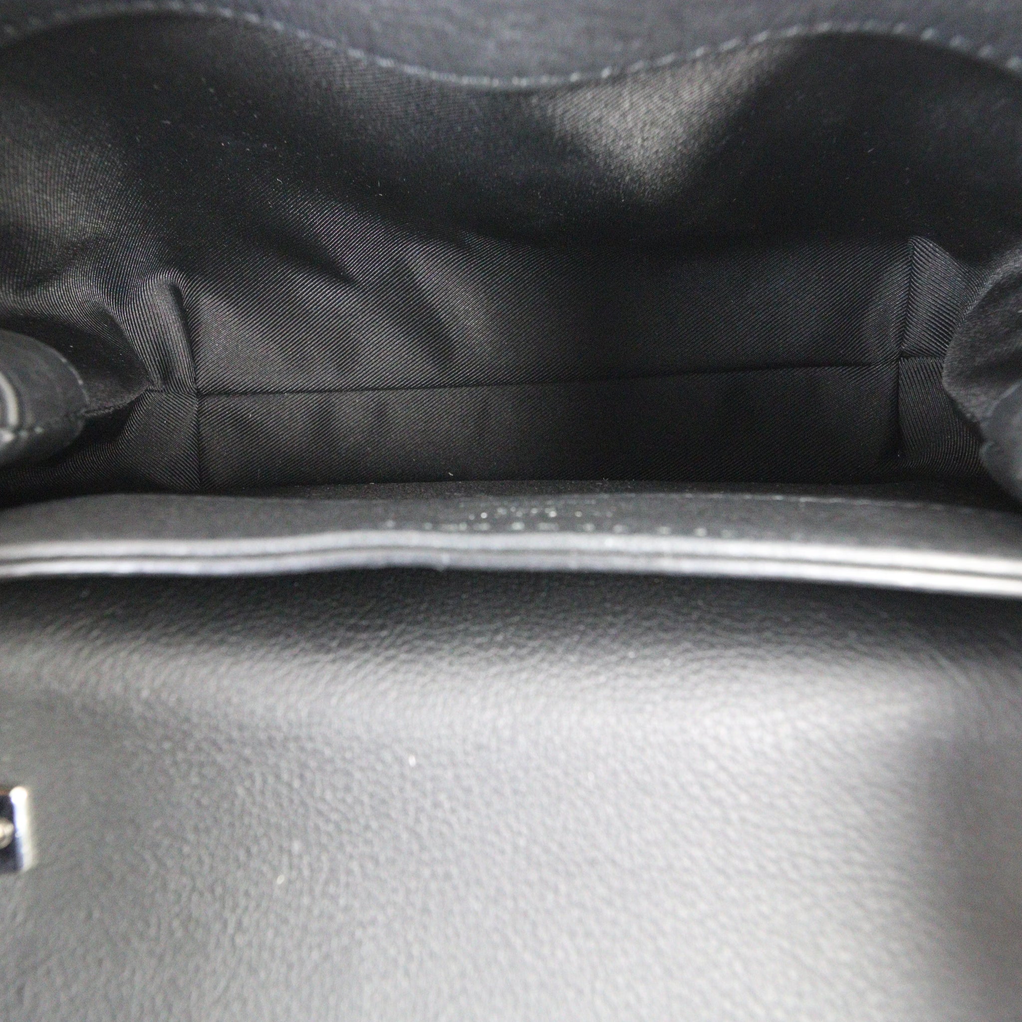 Louis Vuitton Lockme II BB