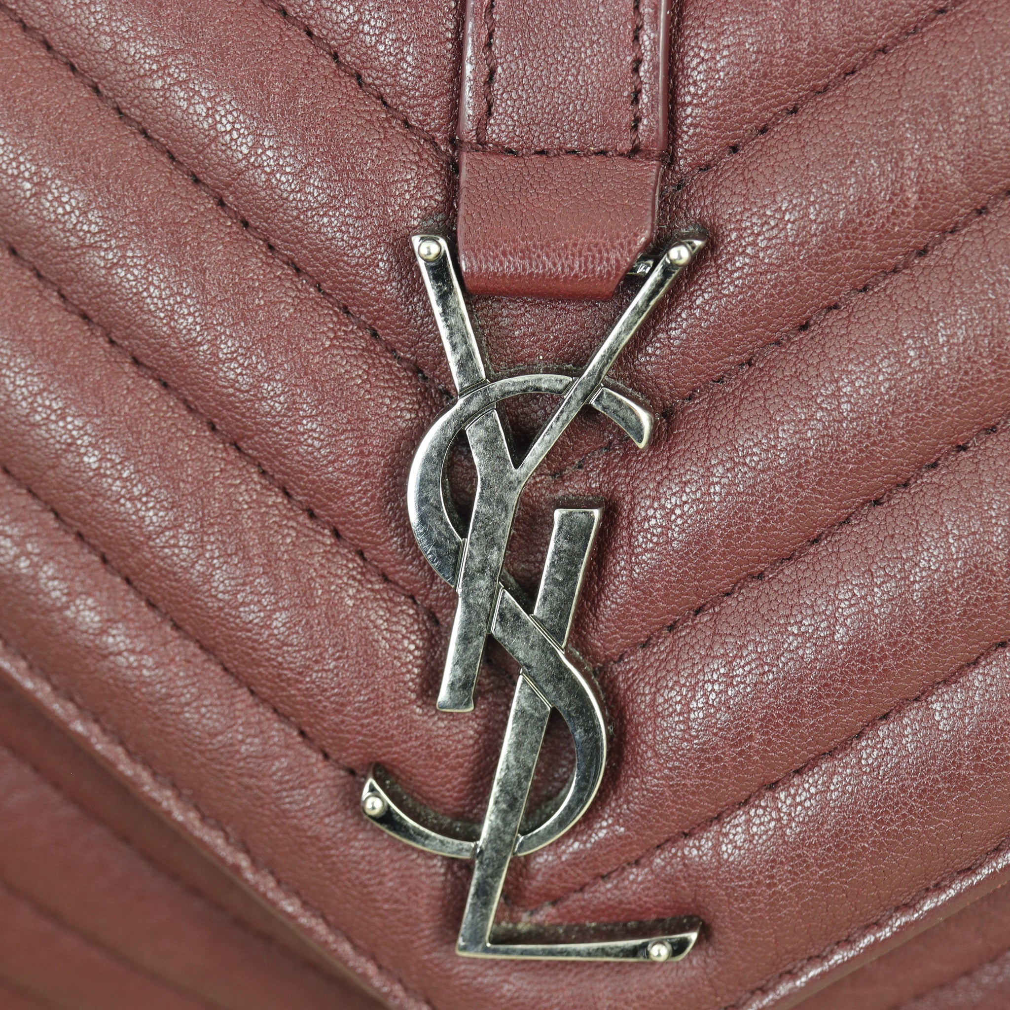 Saint Laurent College Medium