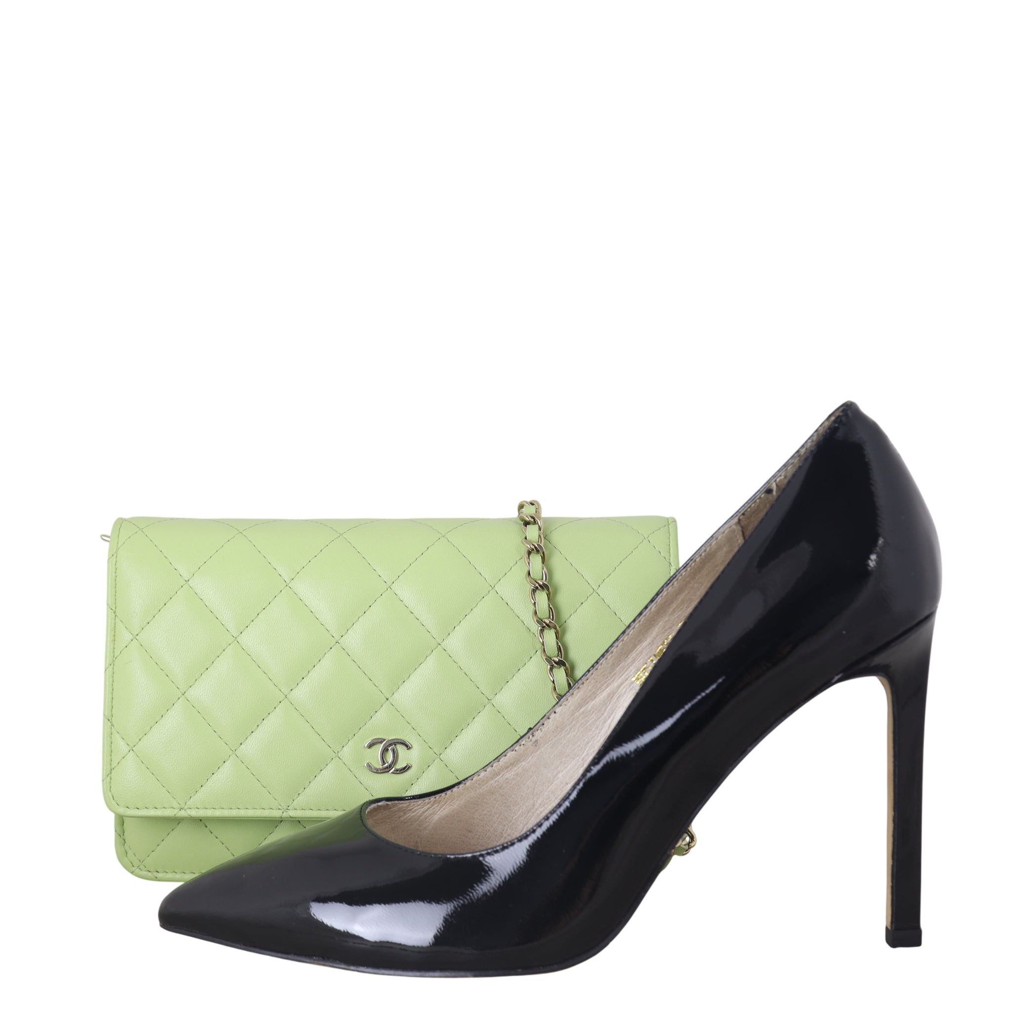 Chanel Classic Wallet on Chain