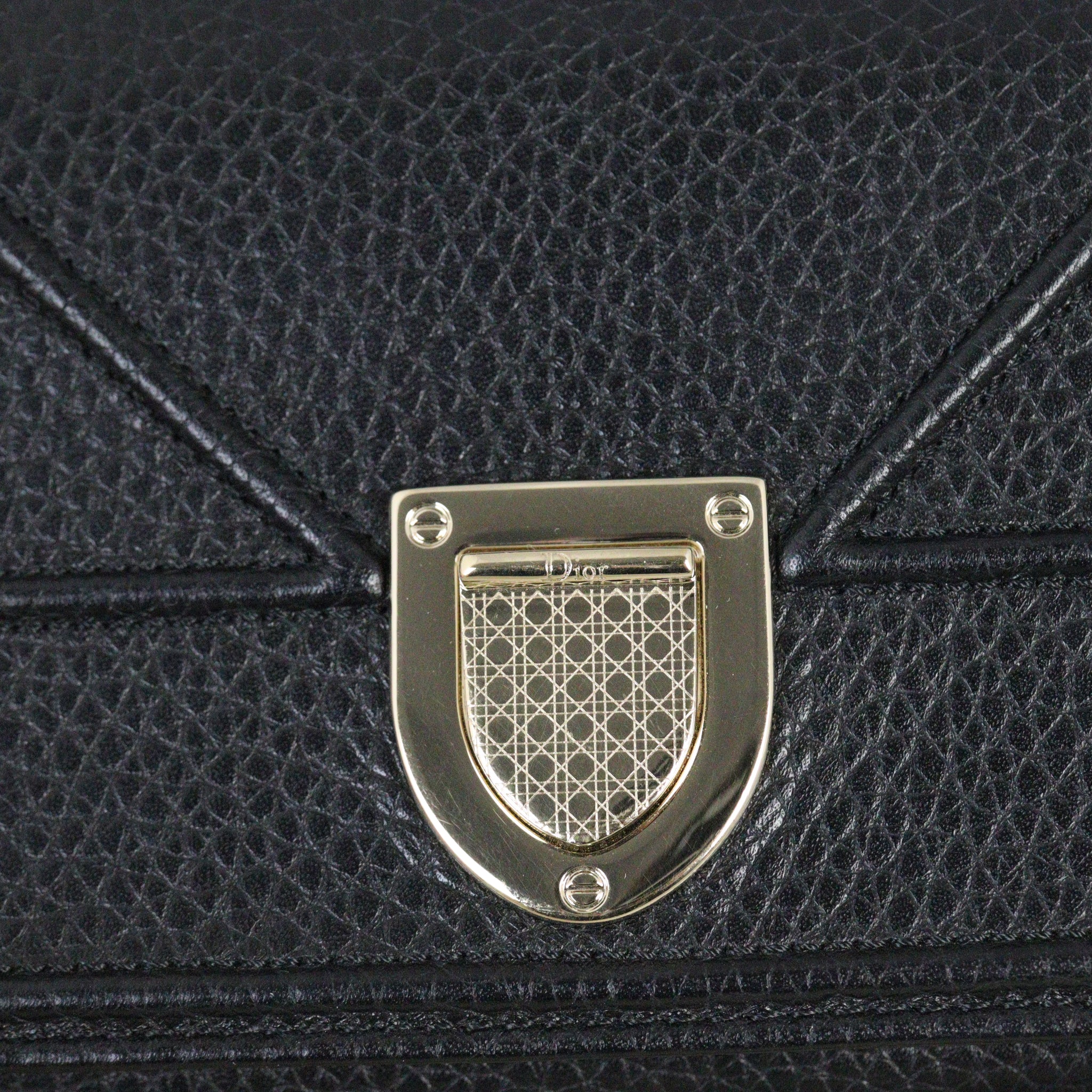 Dior Diorama Wallet on Chain