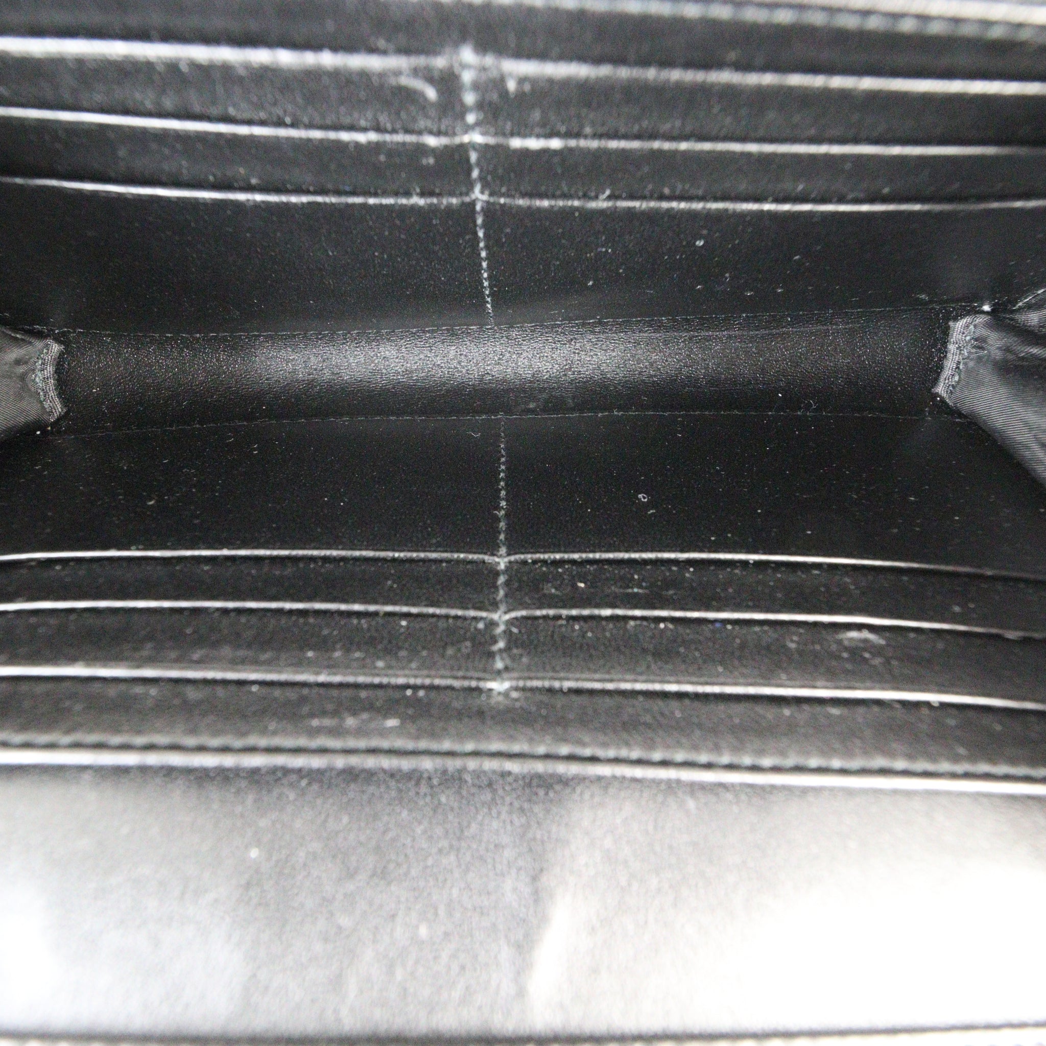 Dior Diorama Wallet on Chain