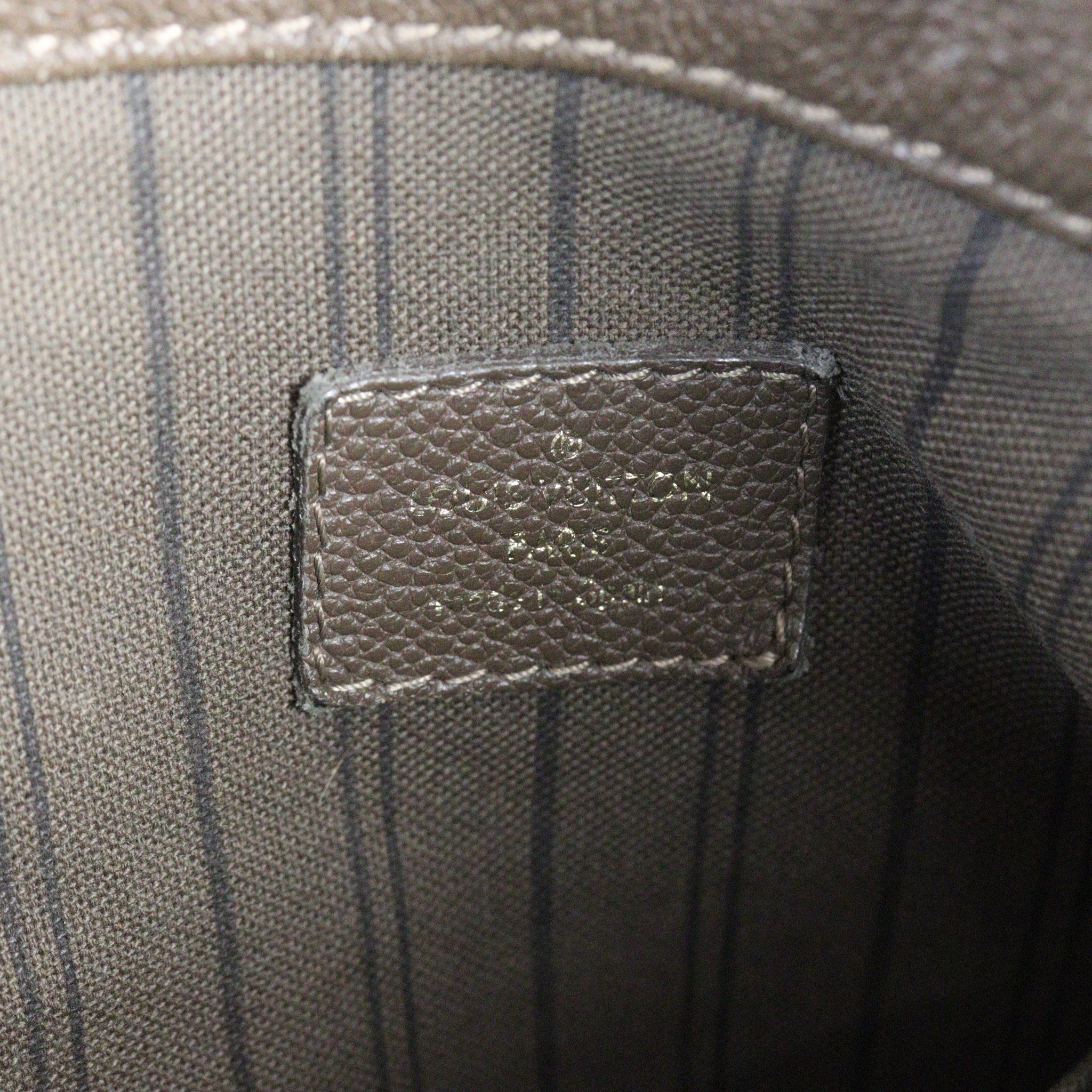 Louis Vuitton Artsy MM Monogram Empreinte