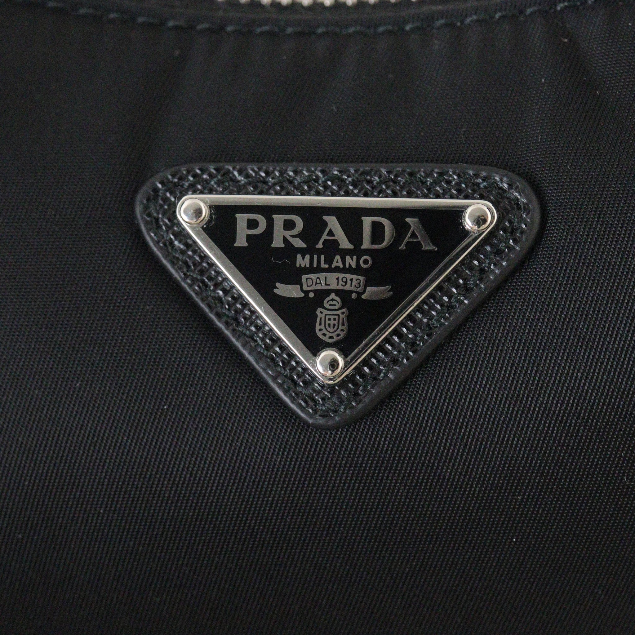 Prada Re-Edition 2005 Tessuto Shoulder Bag
