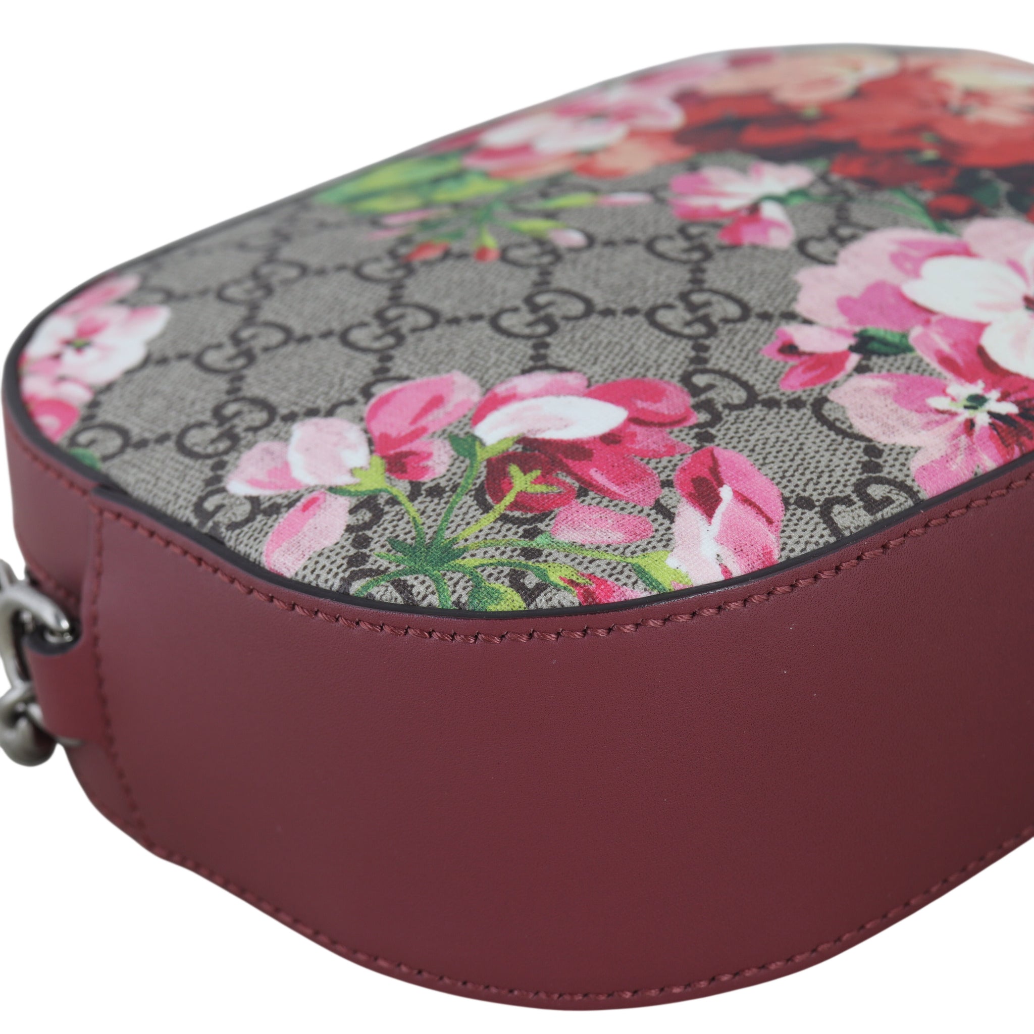 Gucci GG Supreme Blooms Camera Bag