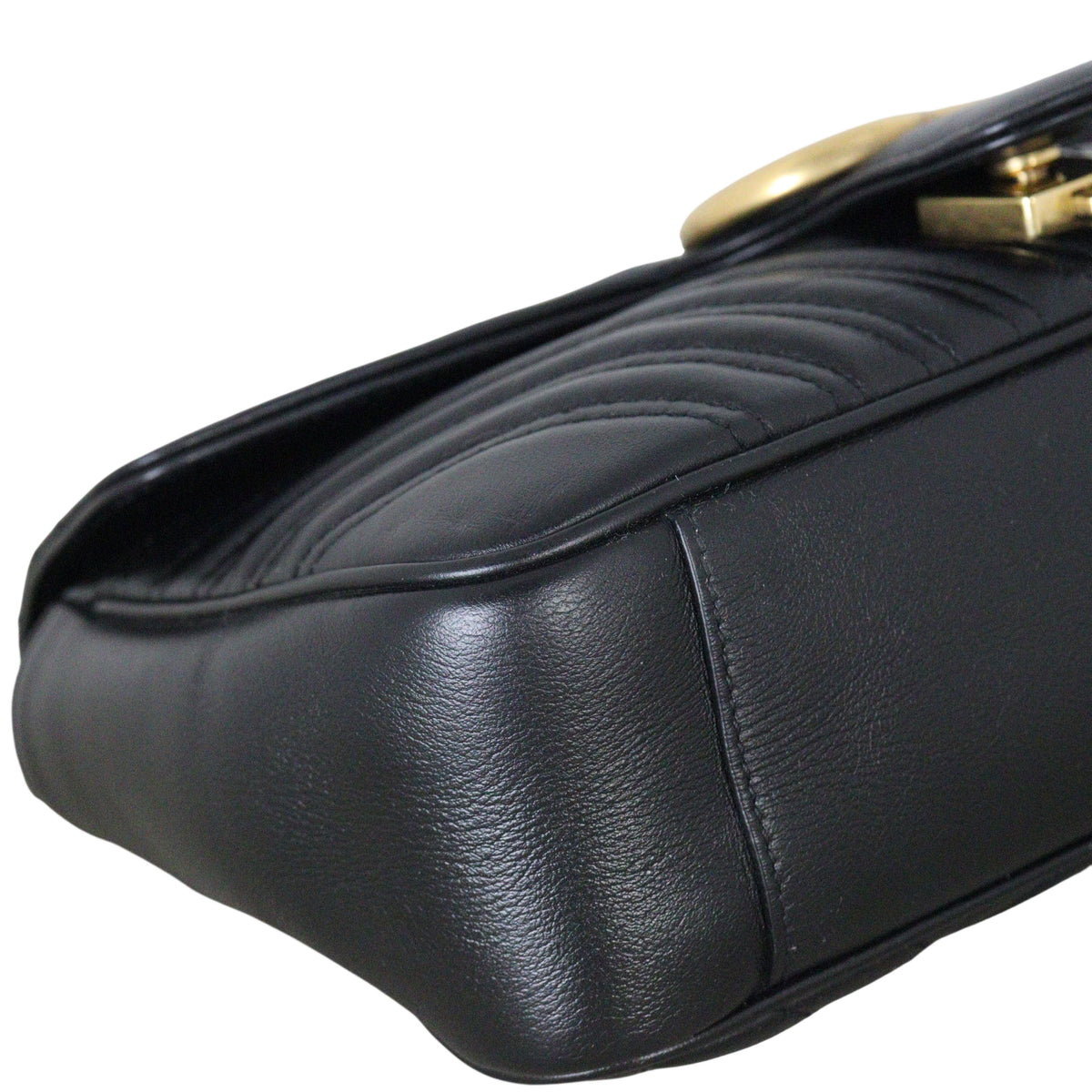 Gucci GG Marmont Matelasse Medium Shoulder Bag