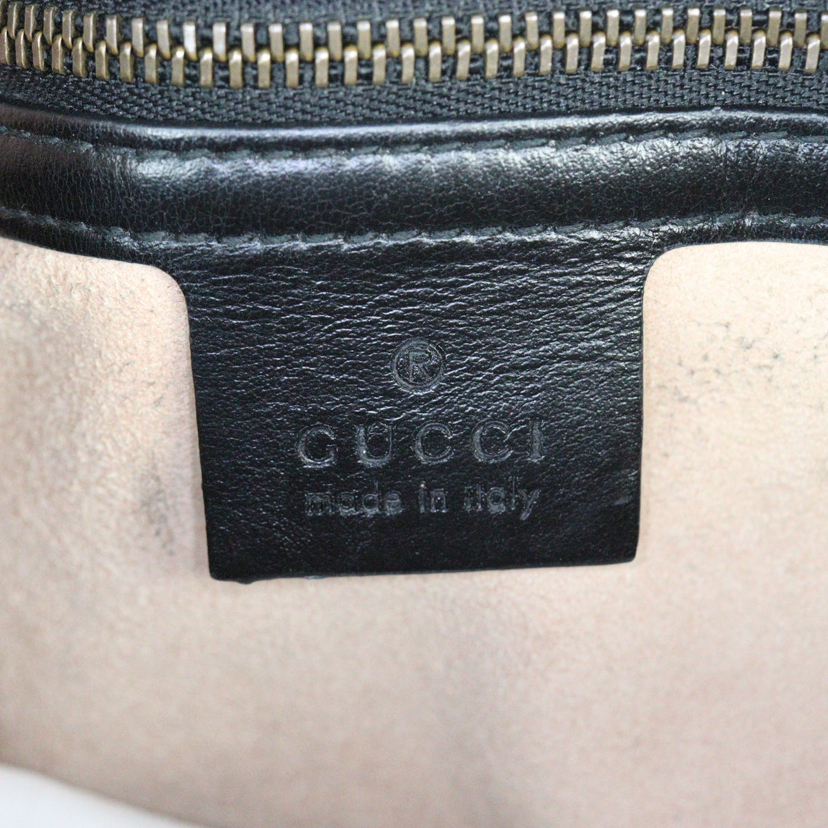 Gucci GG Marmont Matelasse Medium Shoulder Bag