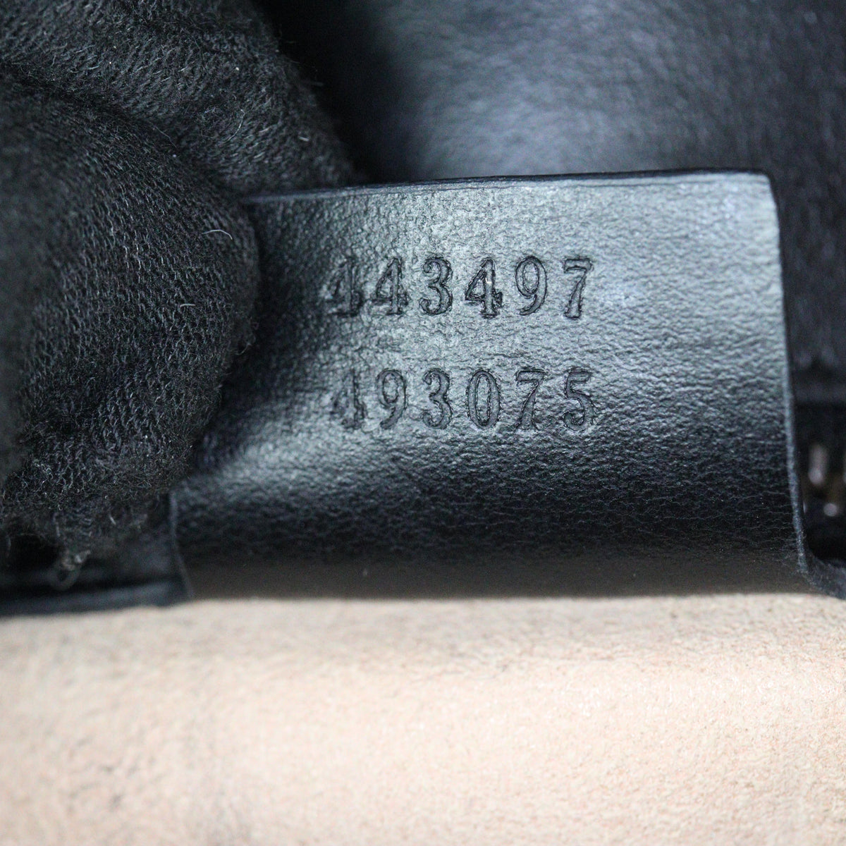 Gucci GG Marmont Matelasse Medium Shoulder Bag