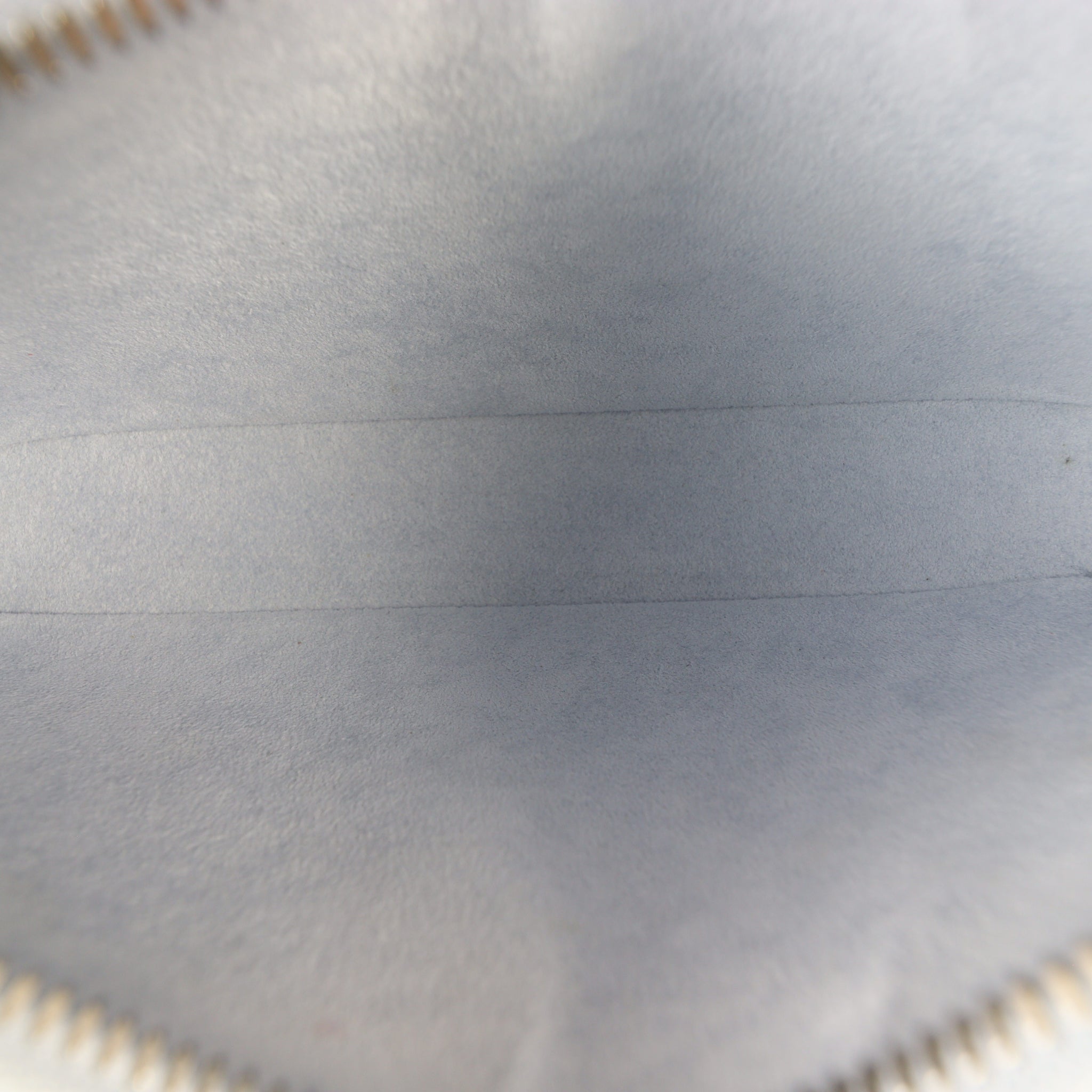 Louis Vuitton Easy Pouch on Strap Epi