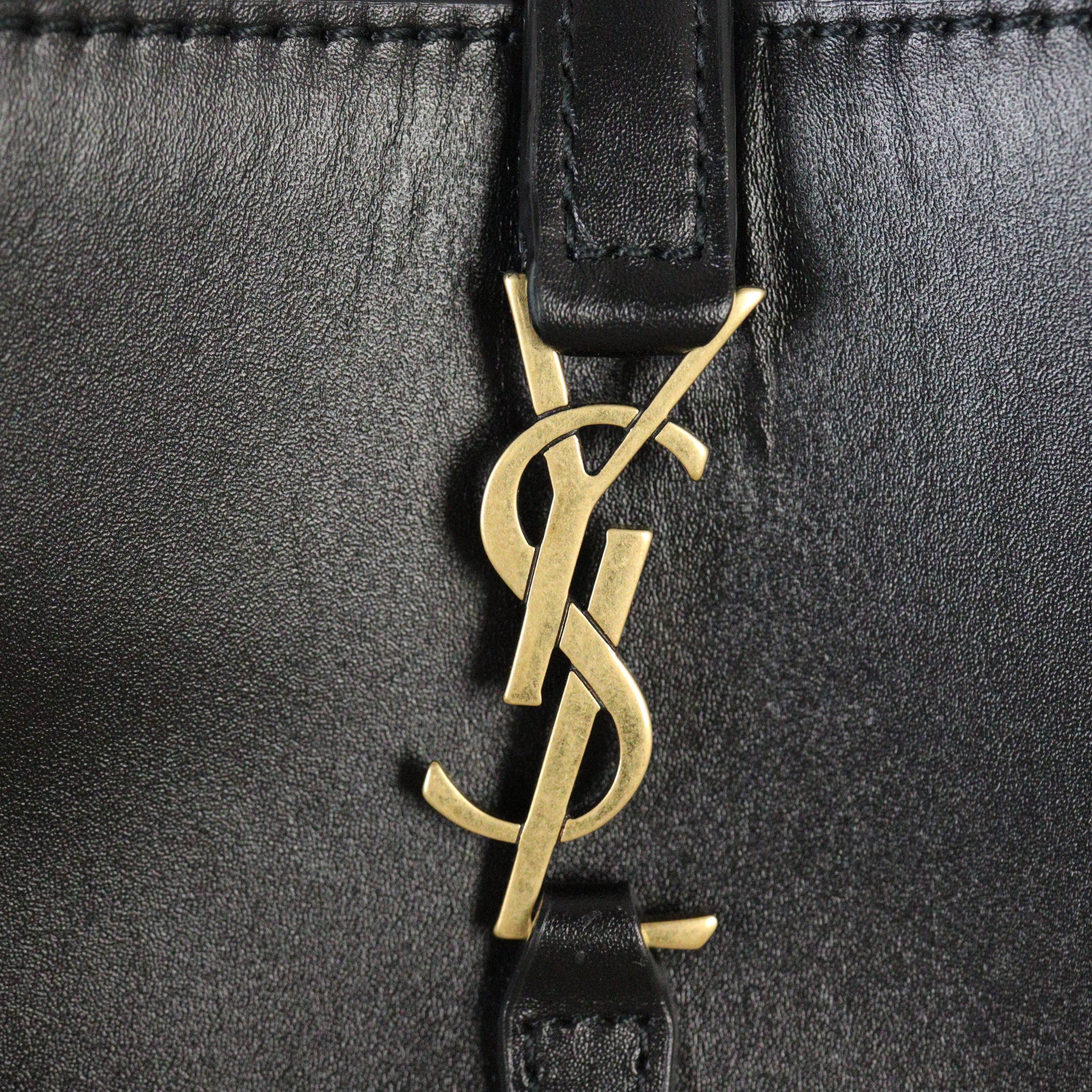 Saint Laurent Le 37 Mini Leather Bucket Bag