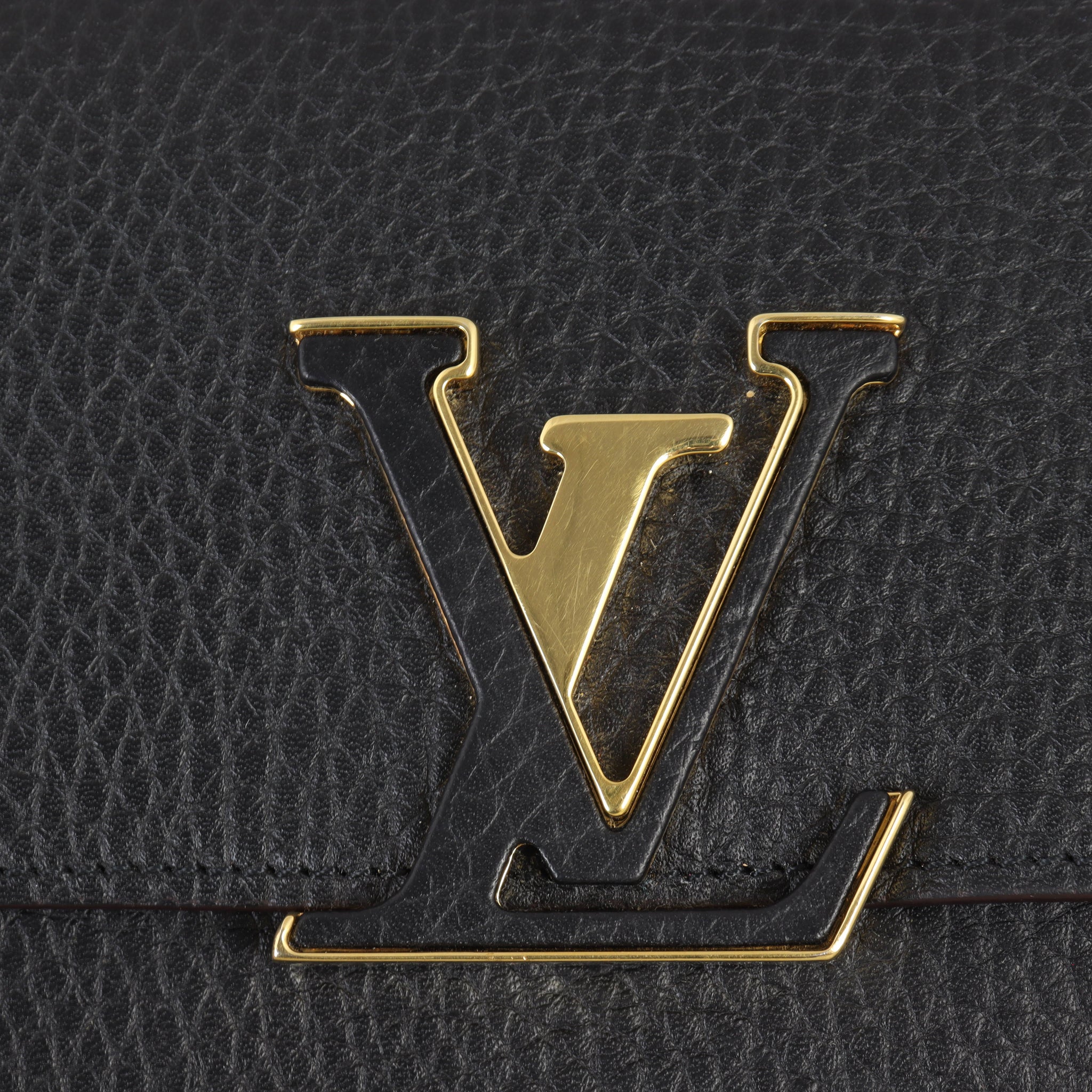 Louis Vuitton Capucines Long Wallet