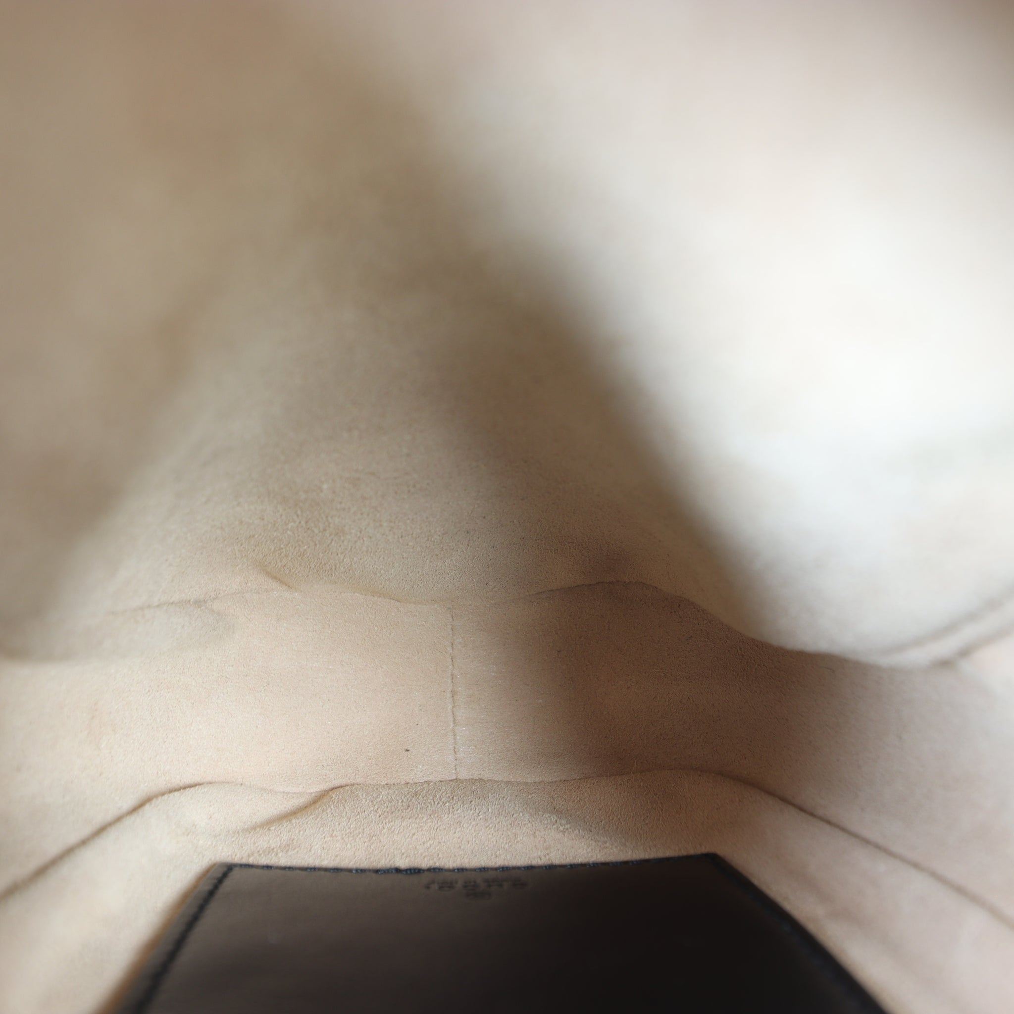 Gucci GG Marmont Matelasse Vertical Mini Bag