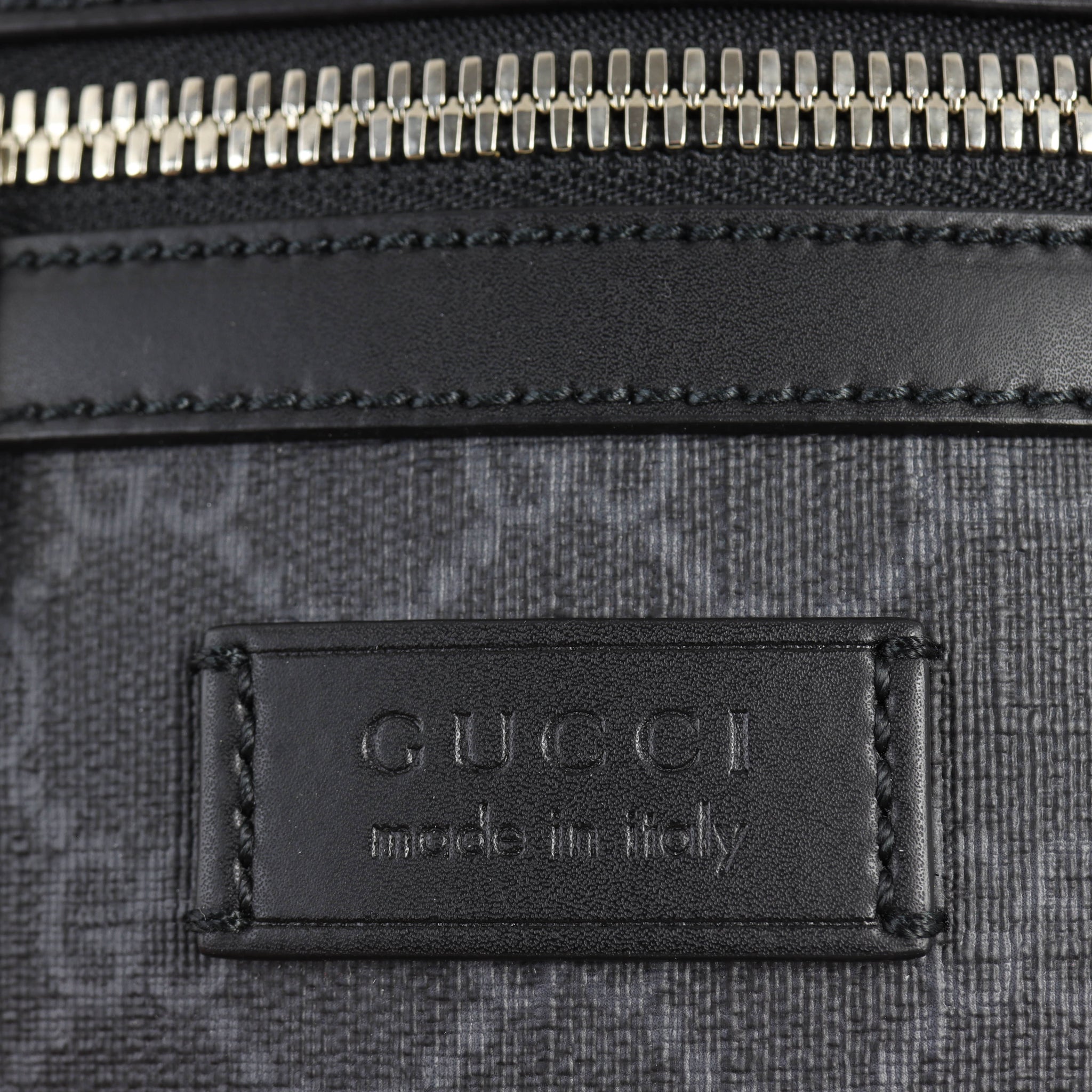 Gucci GG Supreme Messenger Mini