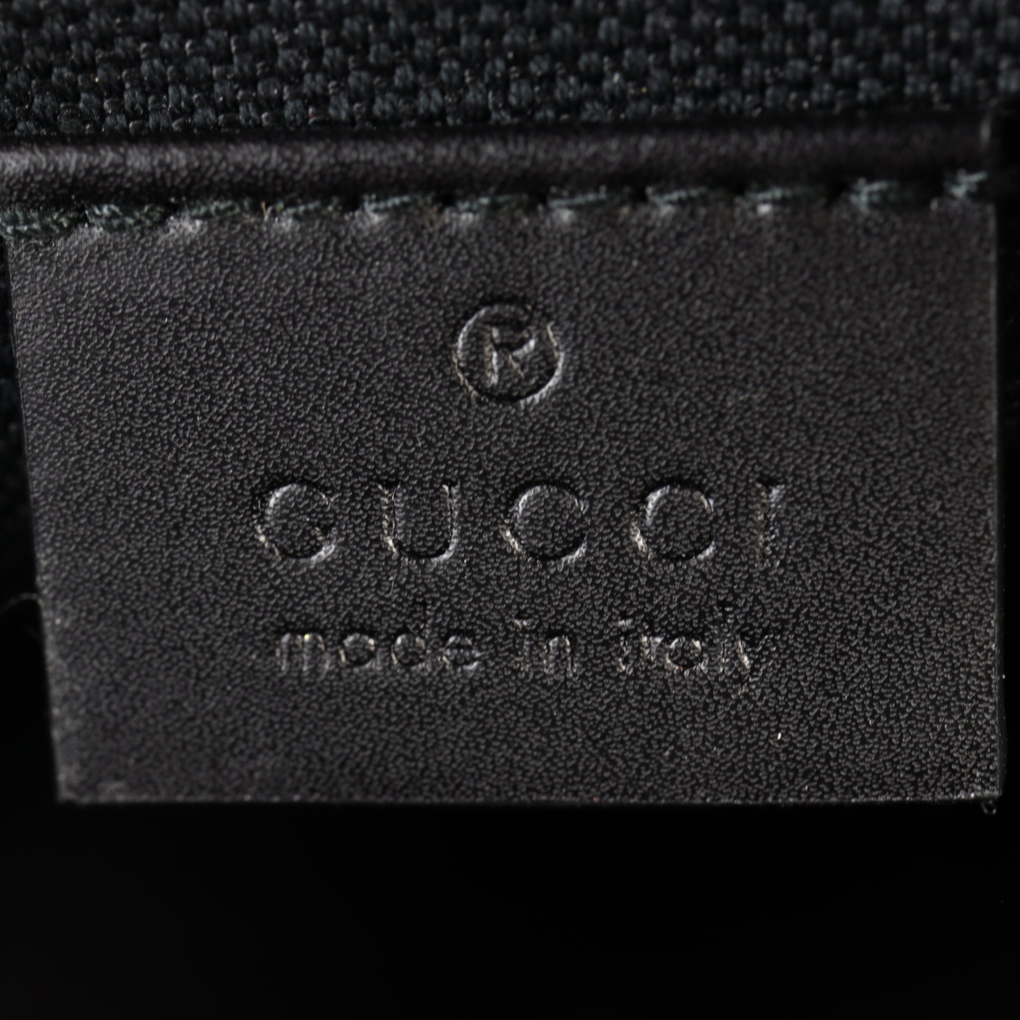 Gucci GG Supreme Messenger Mini