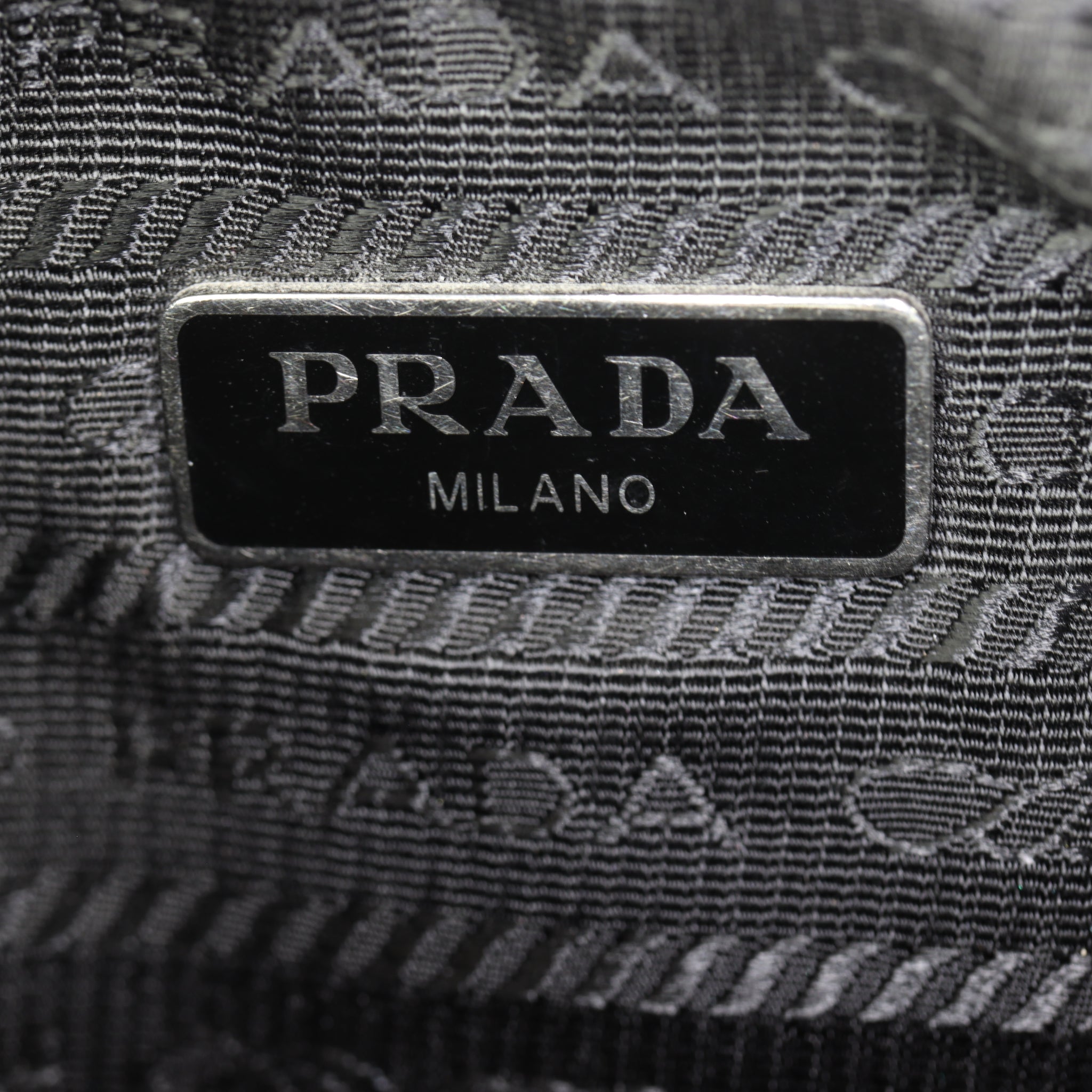 Prada Re-Edition 2005 Tessuto Shoulder Bag