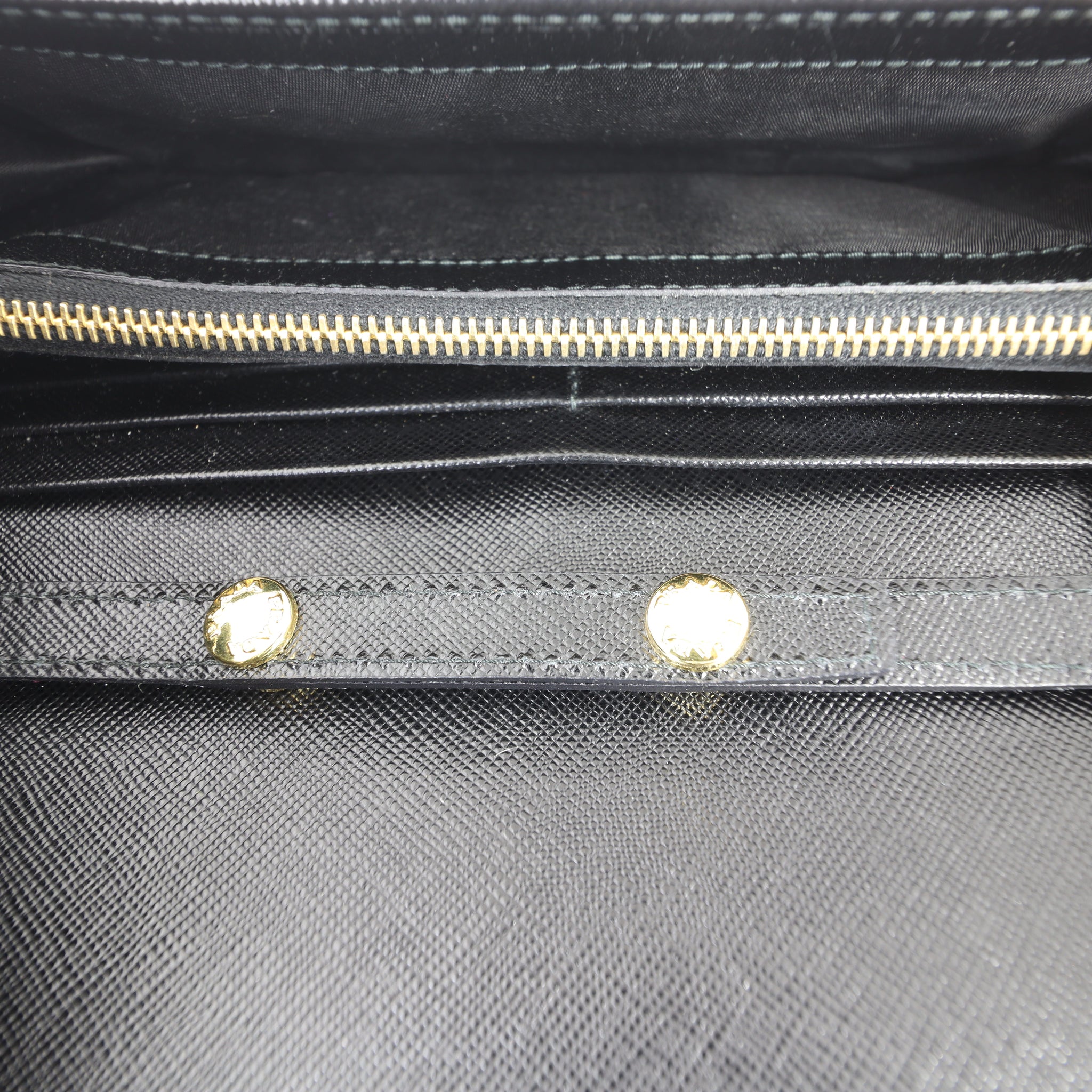 Prada Saffiano Wallet on Chain