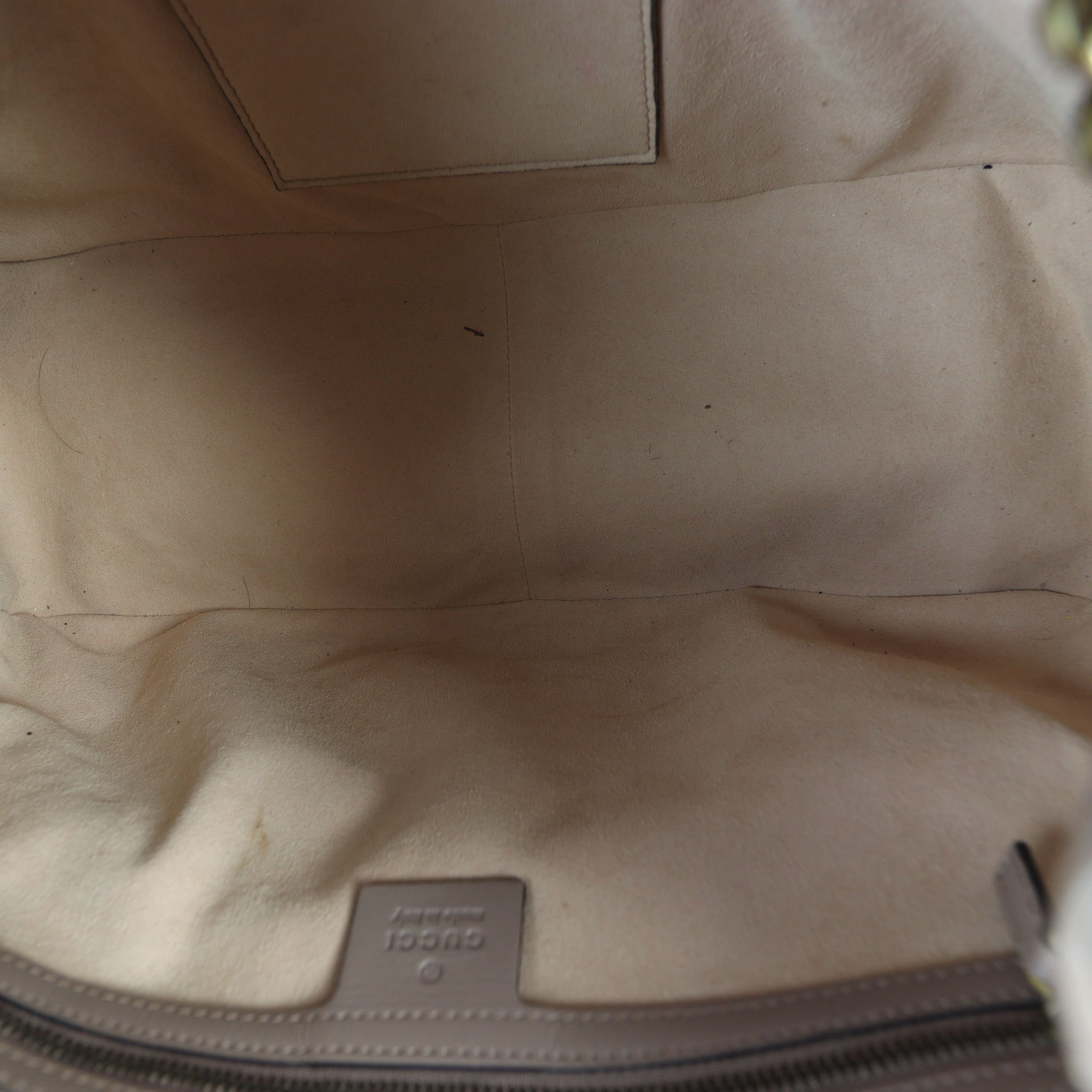 Gucci GG Marmont Matelasse Medium Tote