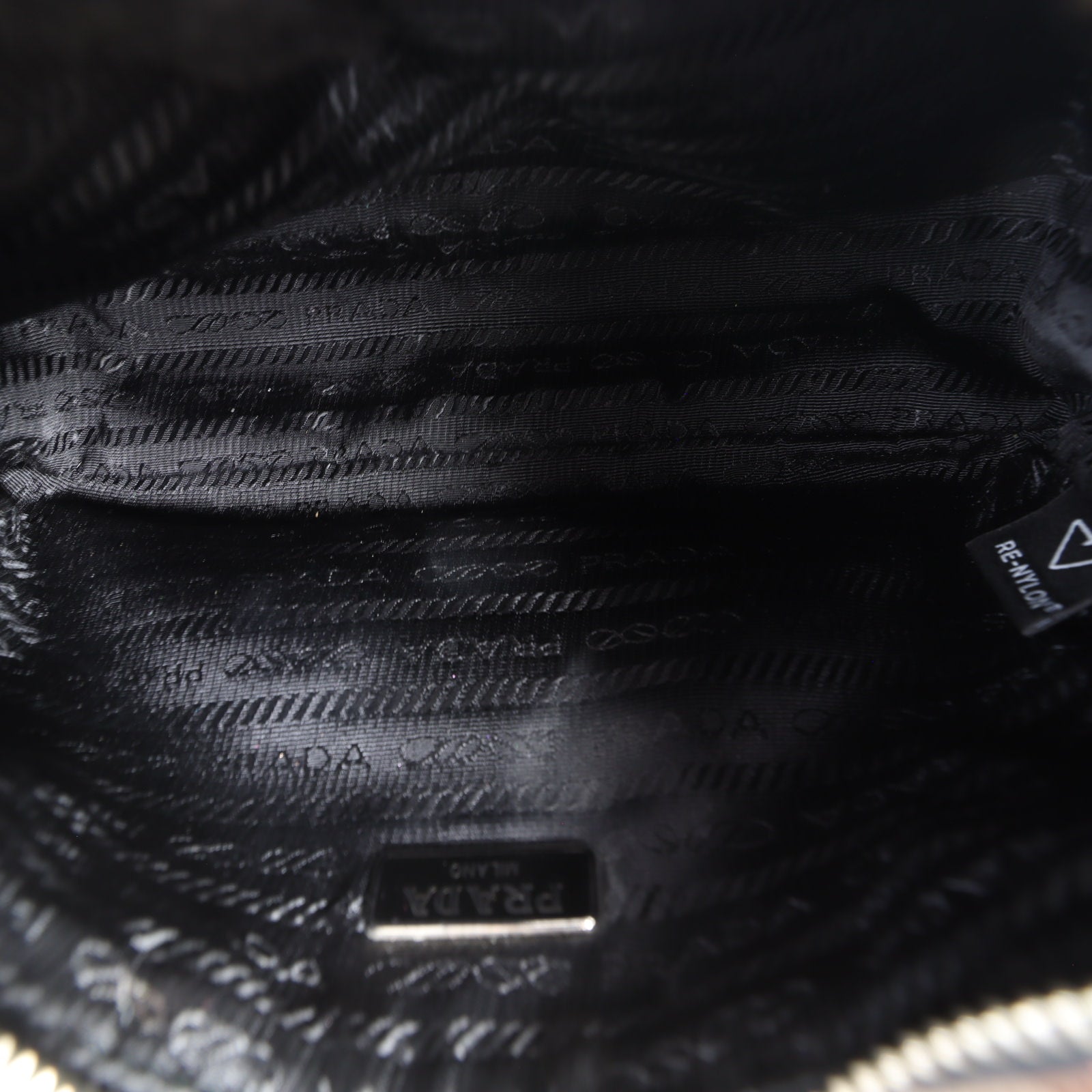 Prada Re-Edition 2005 Tessuto Mini Bag