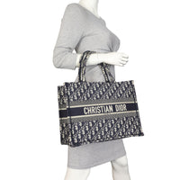 Dior Book Tote Medium Oblique