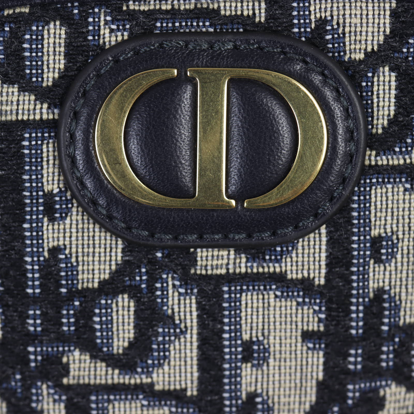 Dior 30 Montaigne Phone Holder Oblique